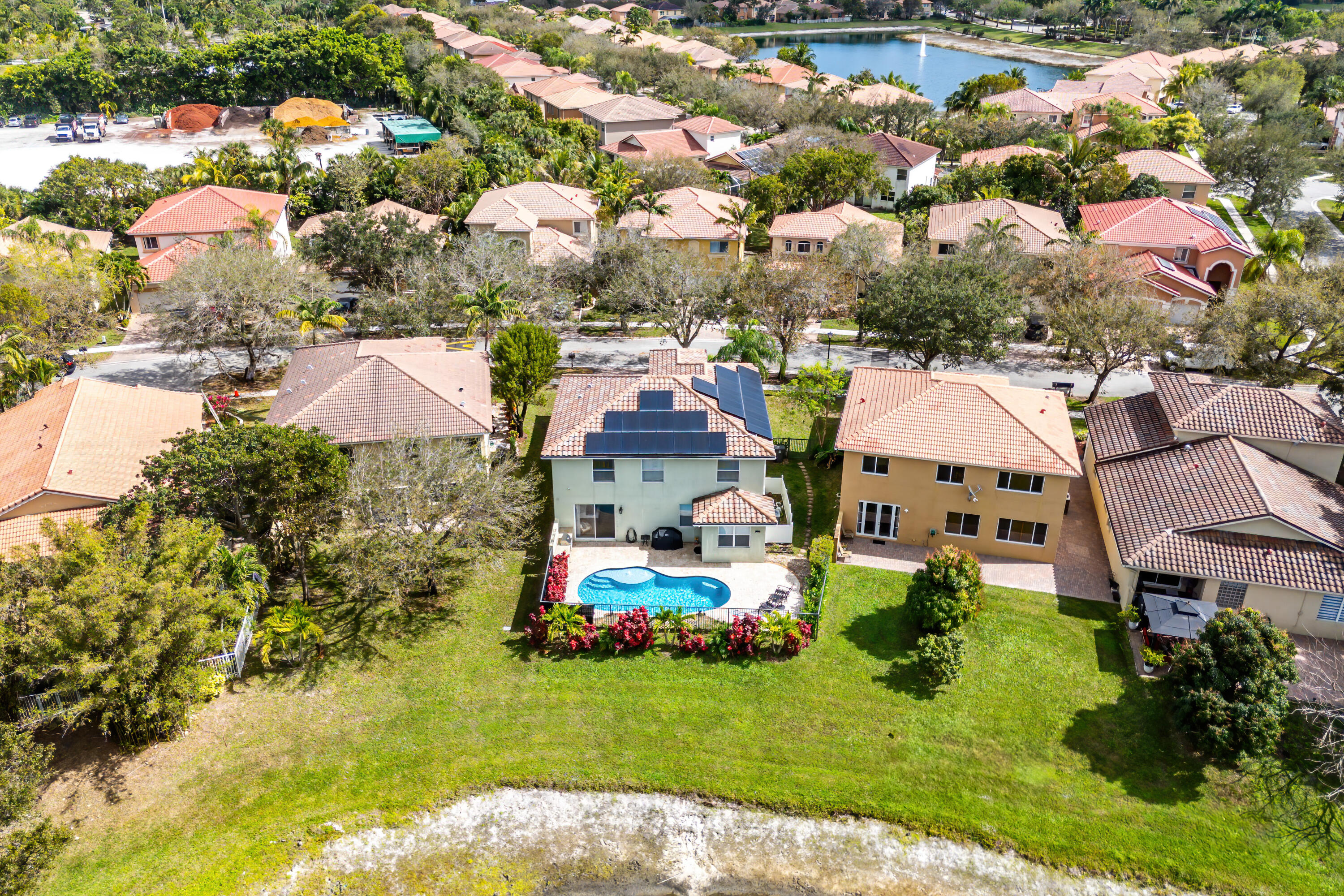 853 Gazetta Way