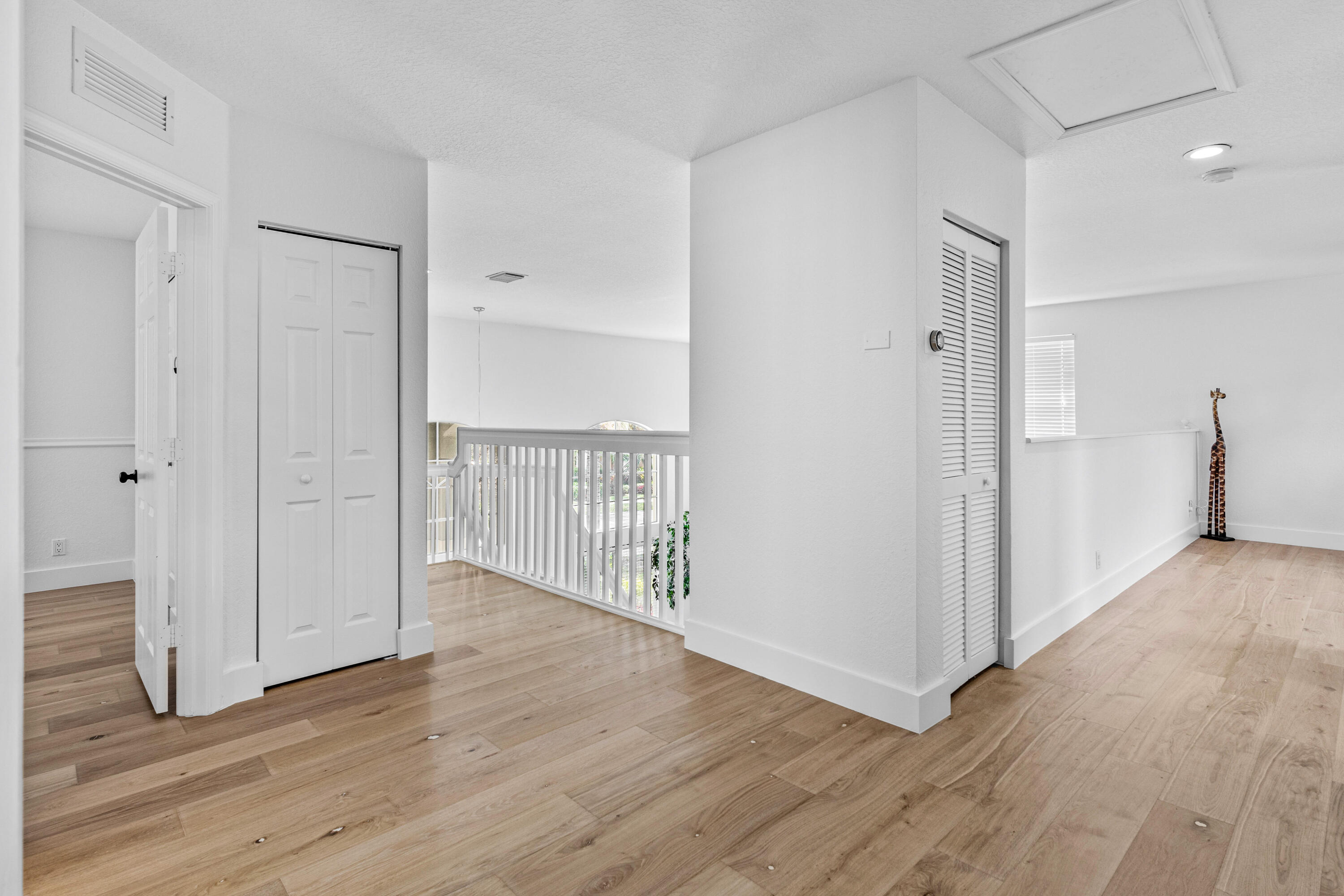 853 Gazetta Way