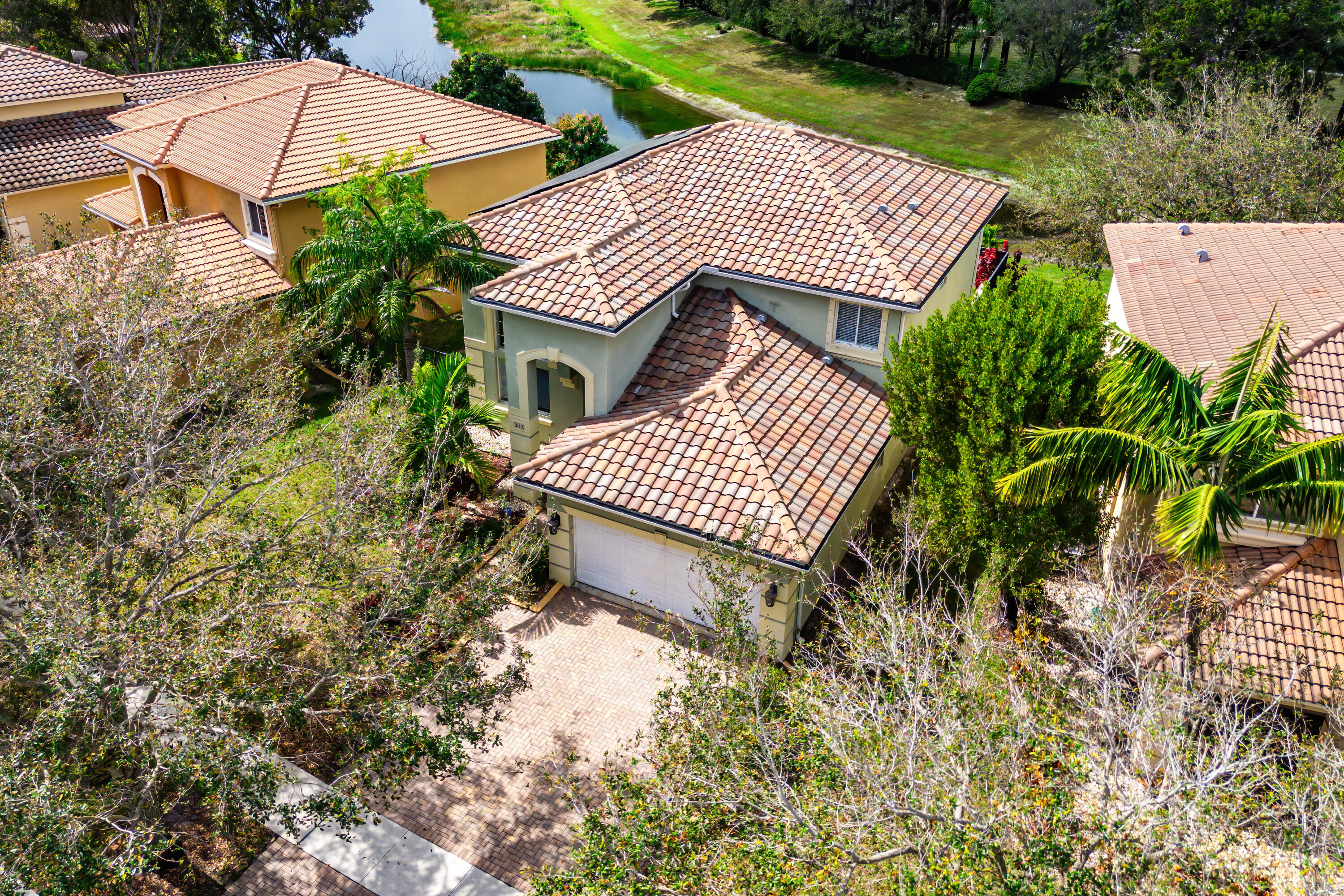 853 Gazetta Way
