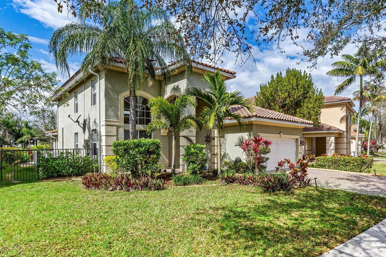 853 Gazetta Way