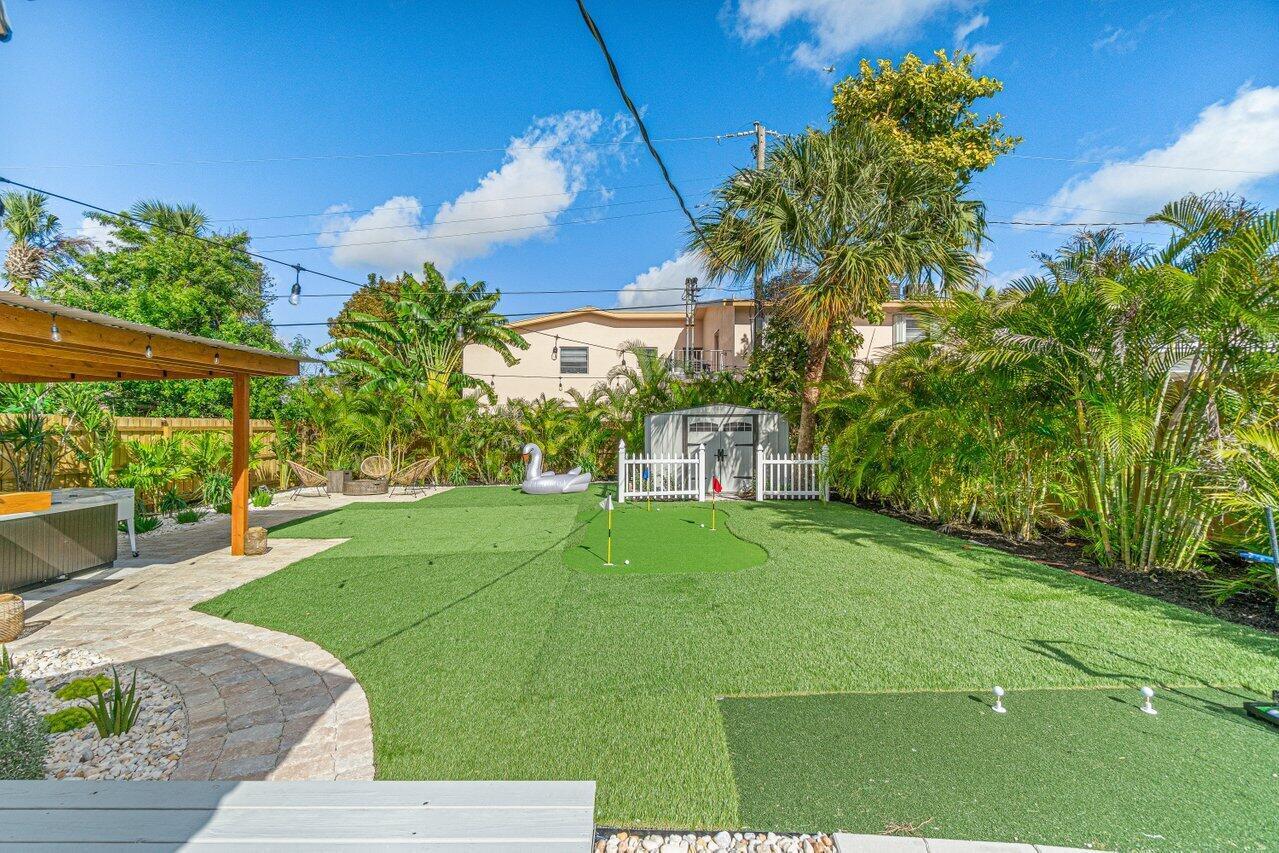423 W Ocean Avenue