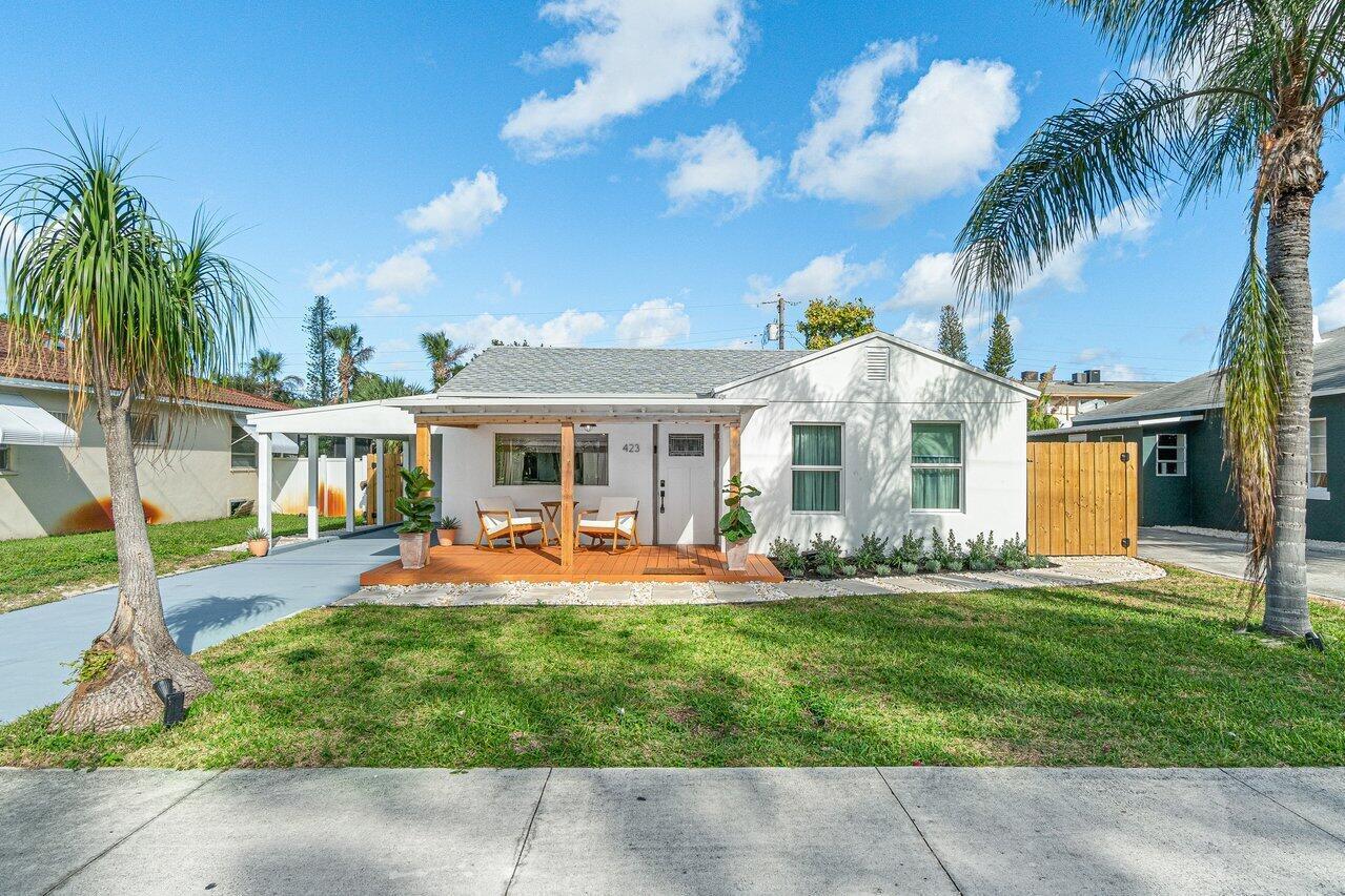 423 W Ocean Avenue