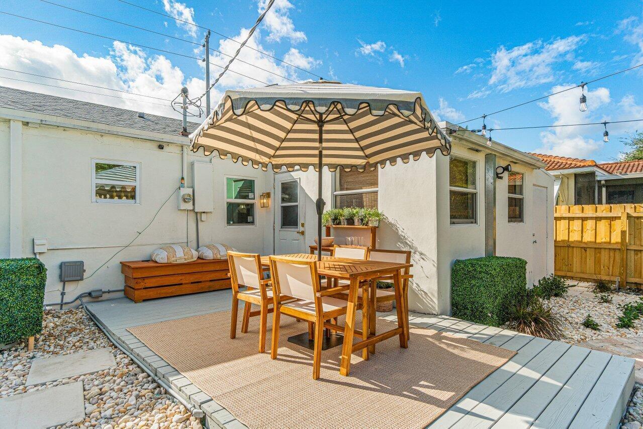 423 W Ocean Avenue