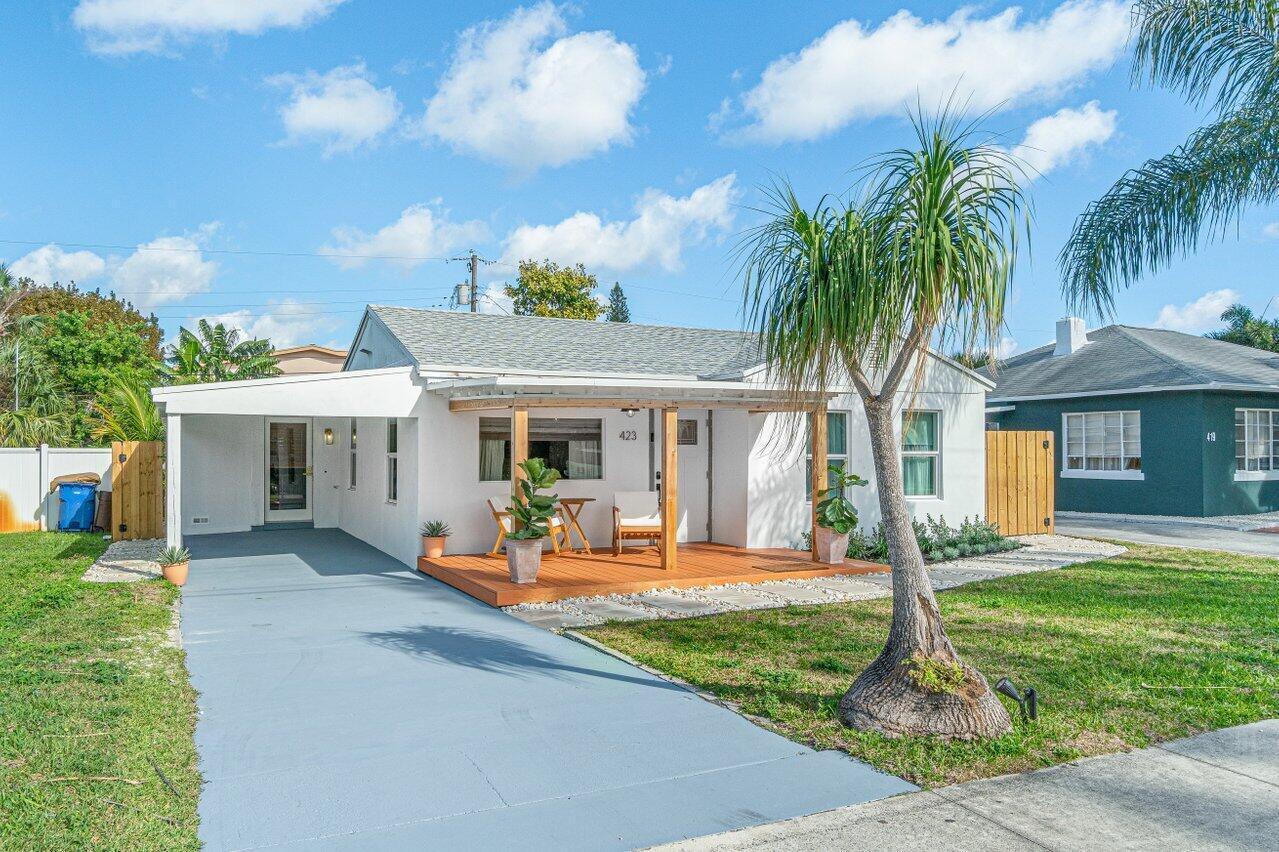 423 W Ocean Avenue