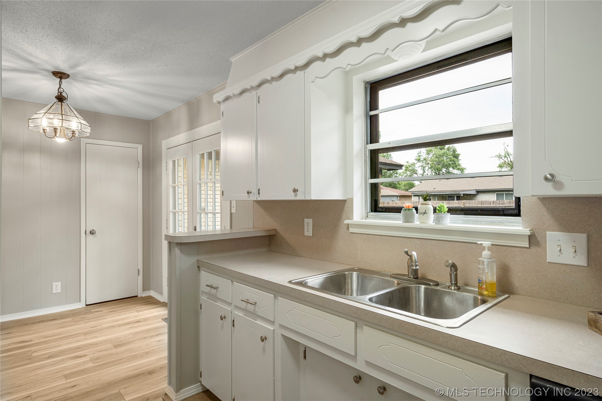 12325 E 25th Place