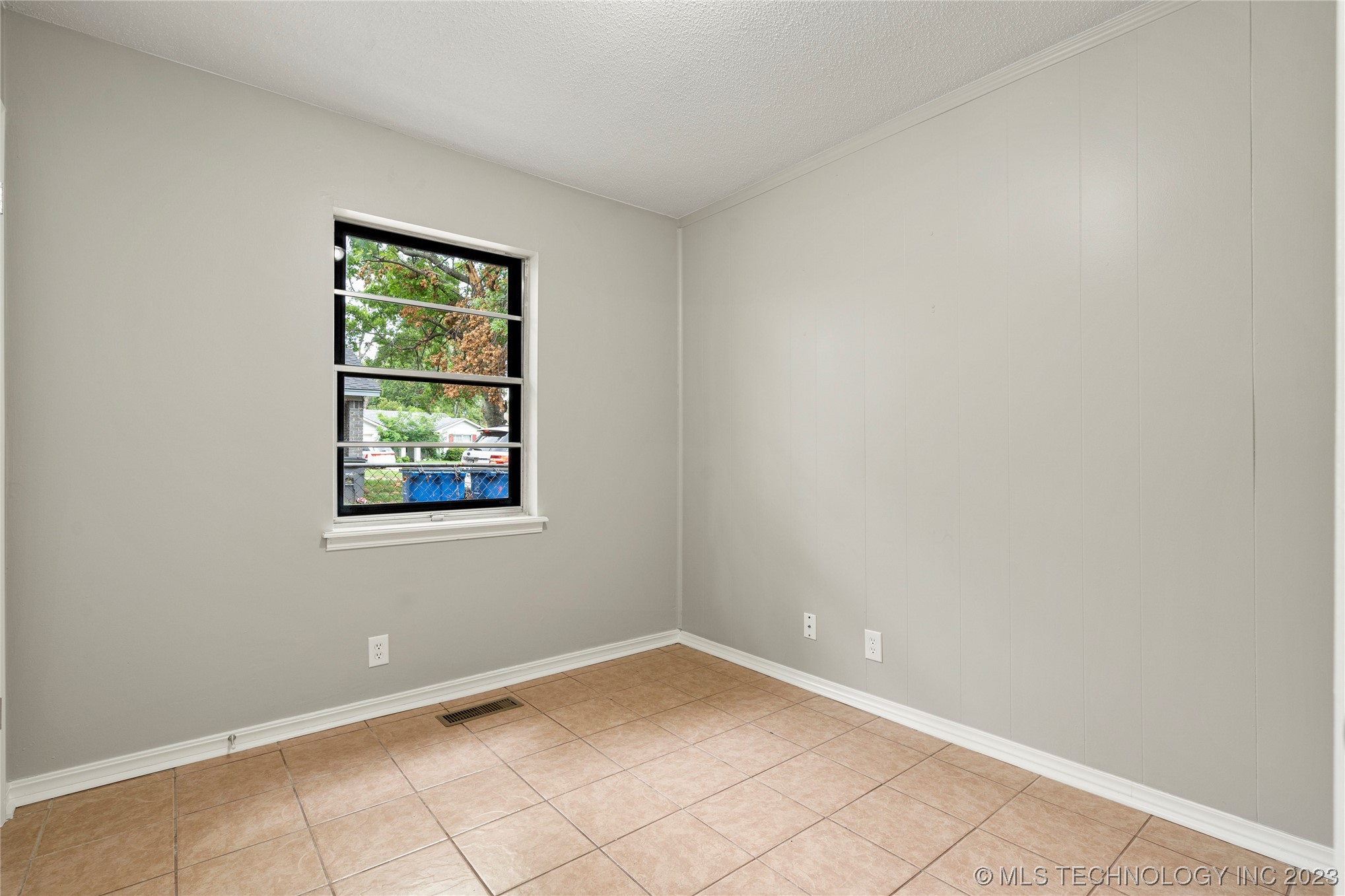 12325 E 25th Place