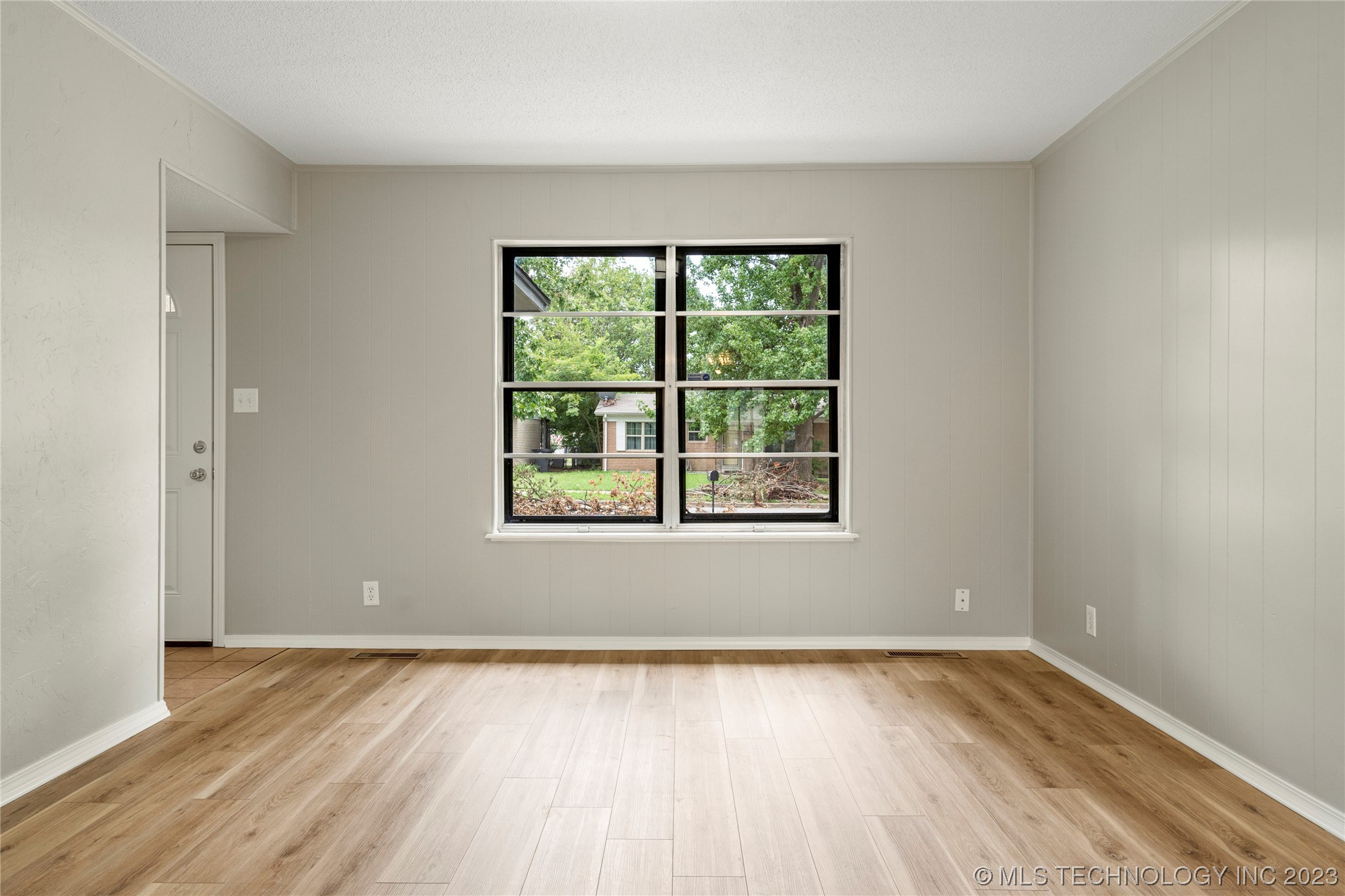 12325 E 25th Place