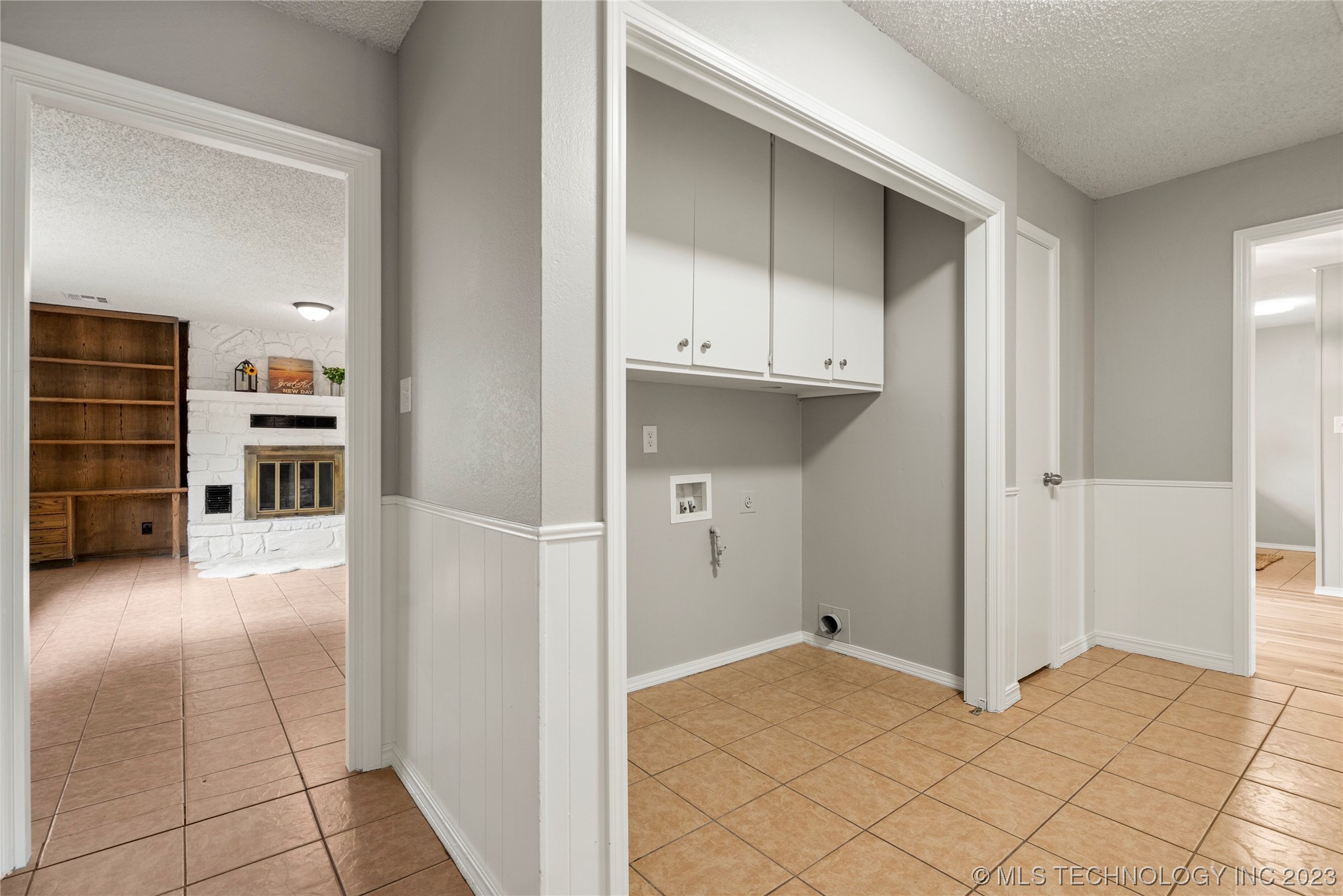 12325 E 25th Place