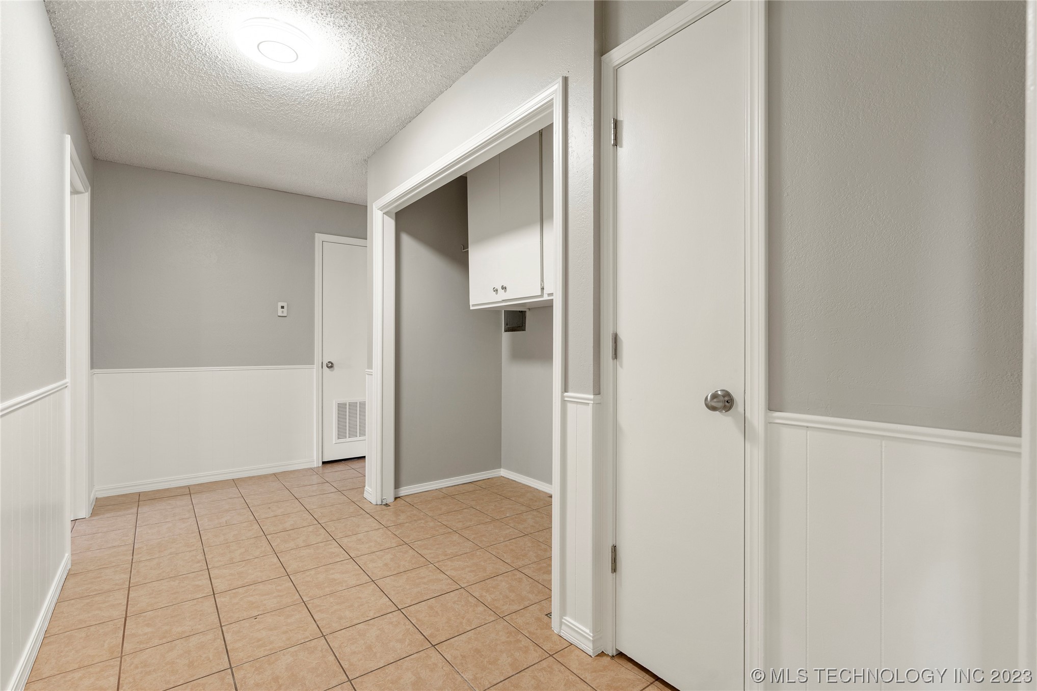 12325 E 25th Place