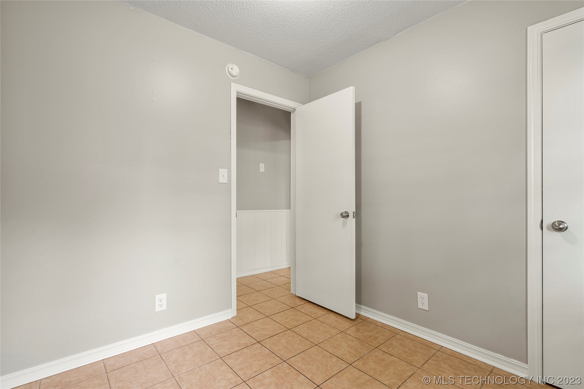 12325 E 25th Place