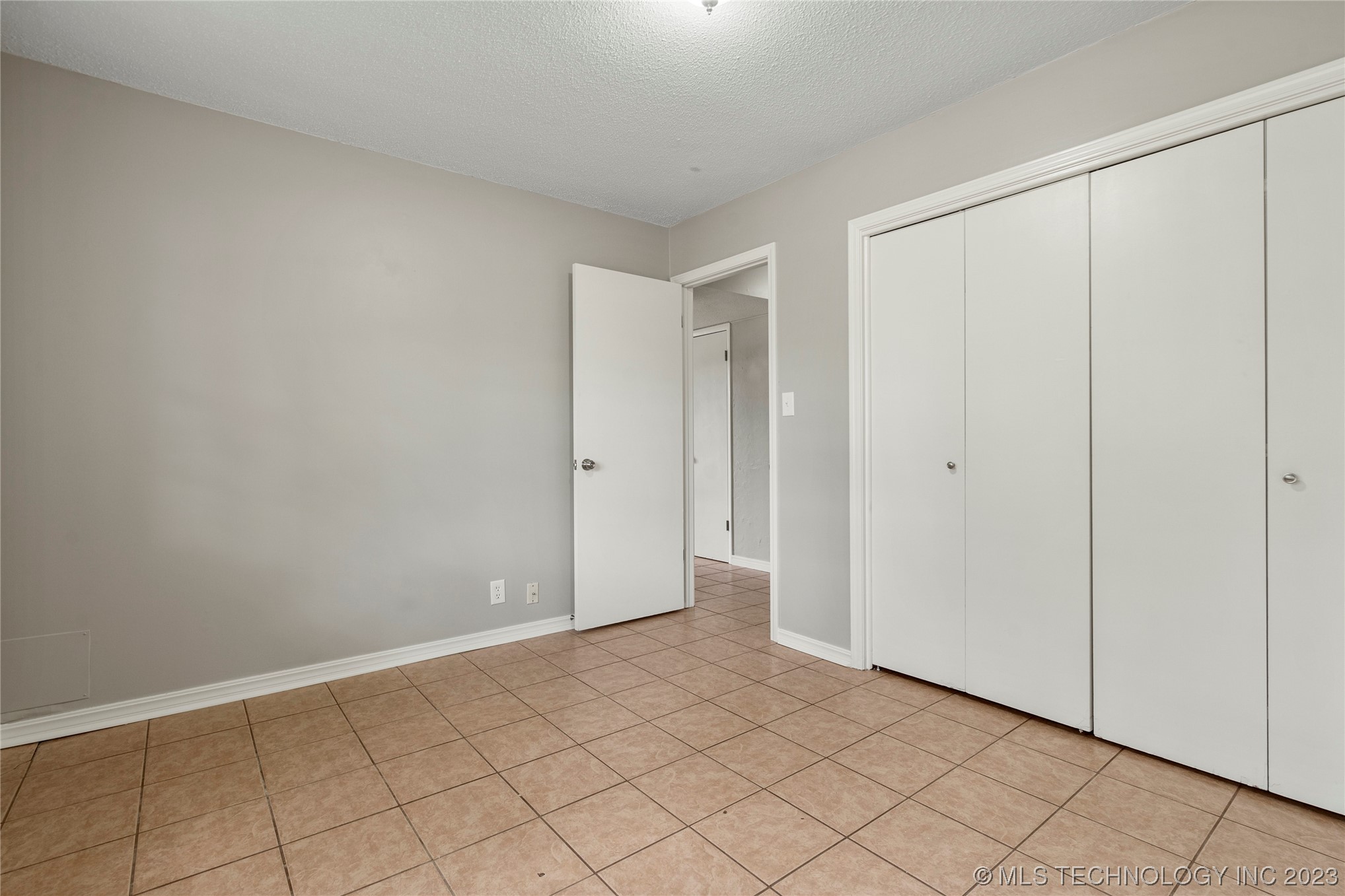 12325 E 25th Place