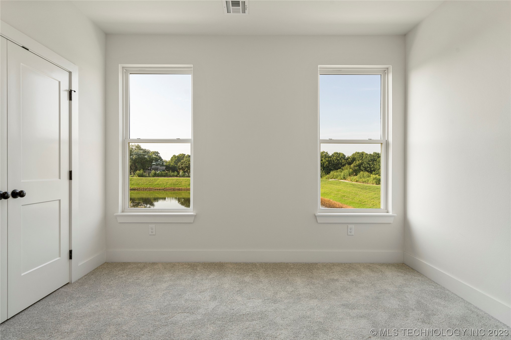 13722 S 20th Place E