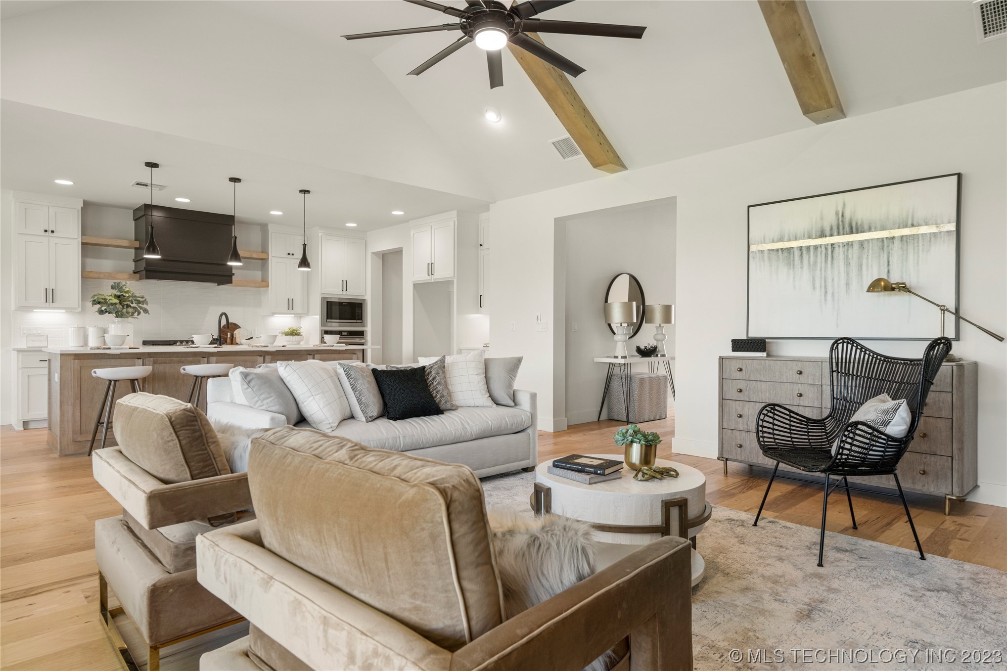 13722 S 20th Place E