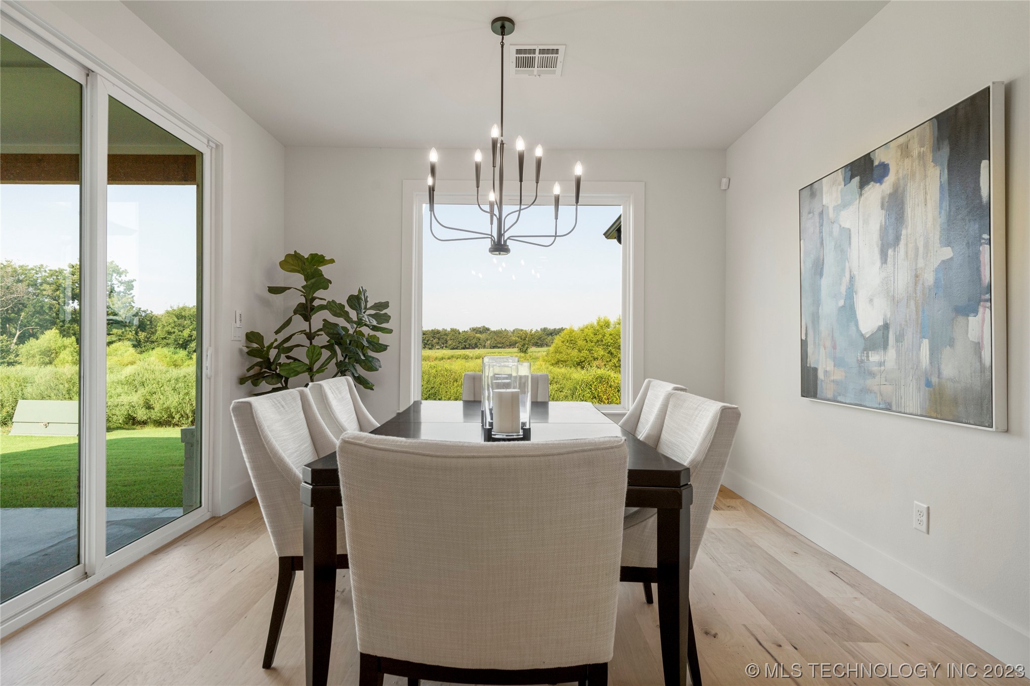 13722 S 20th Place E