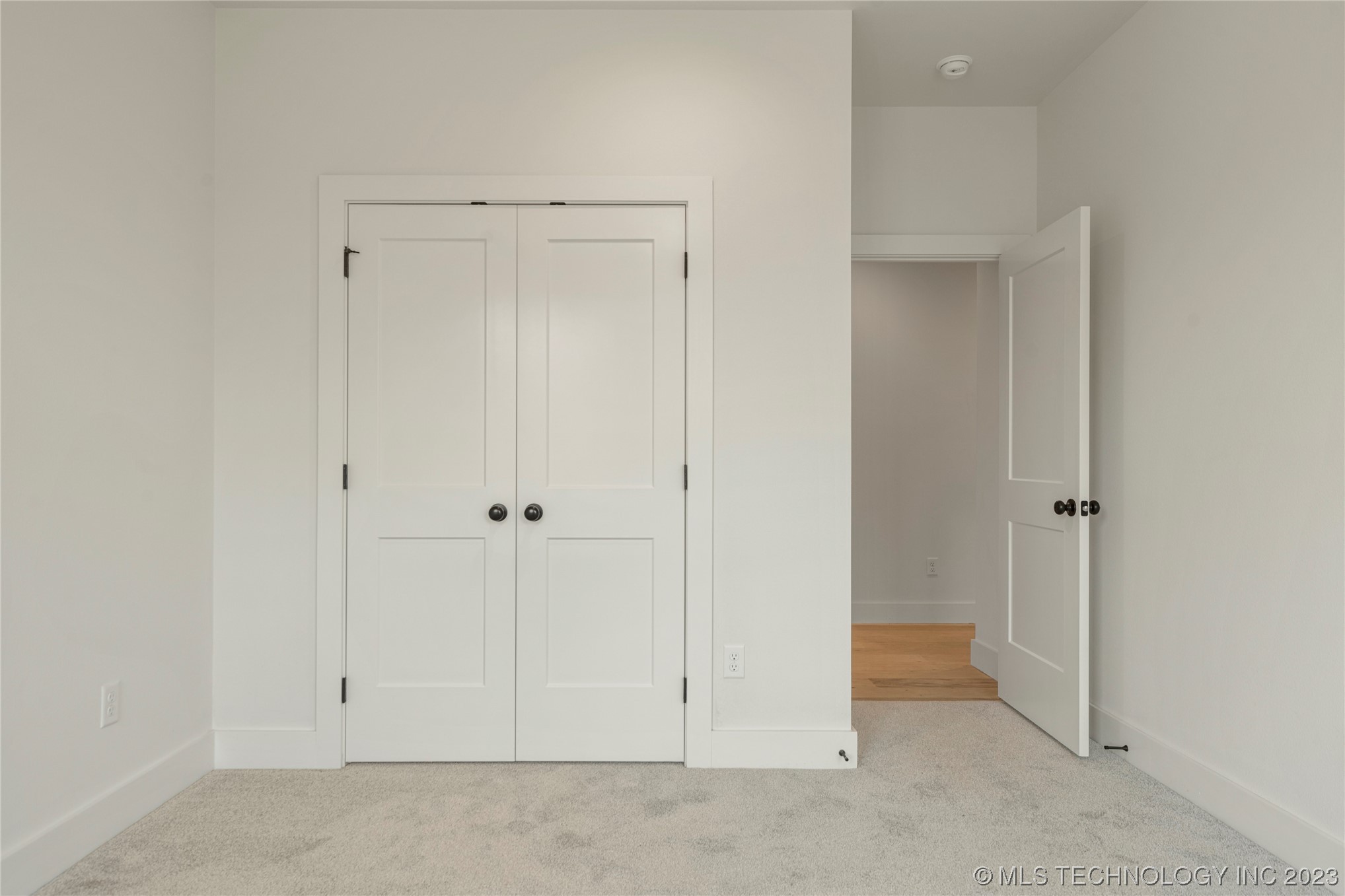13722 S 20th Place E