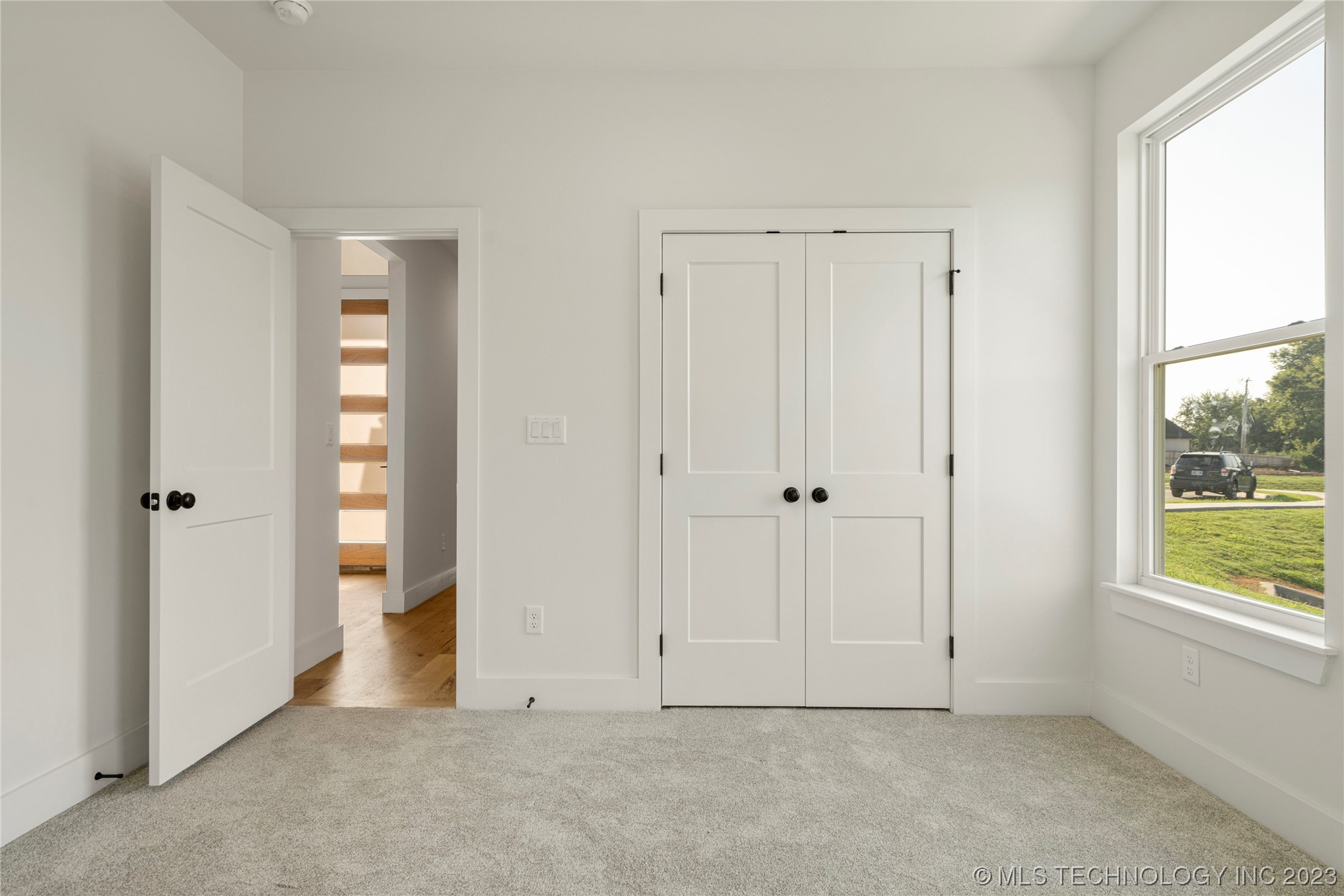 13722 S 20th Place E