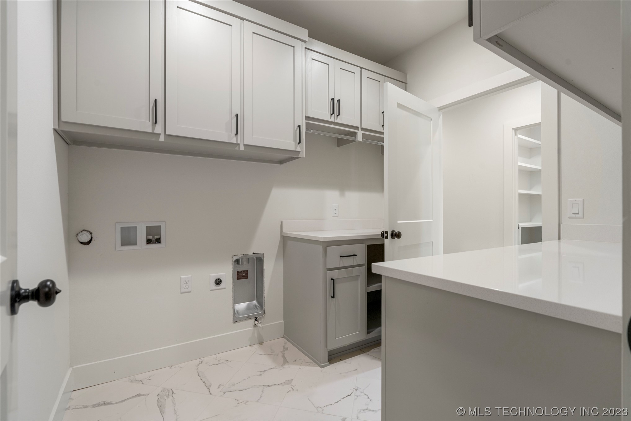 13722 S 20th Place E