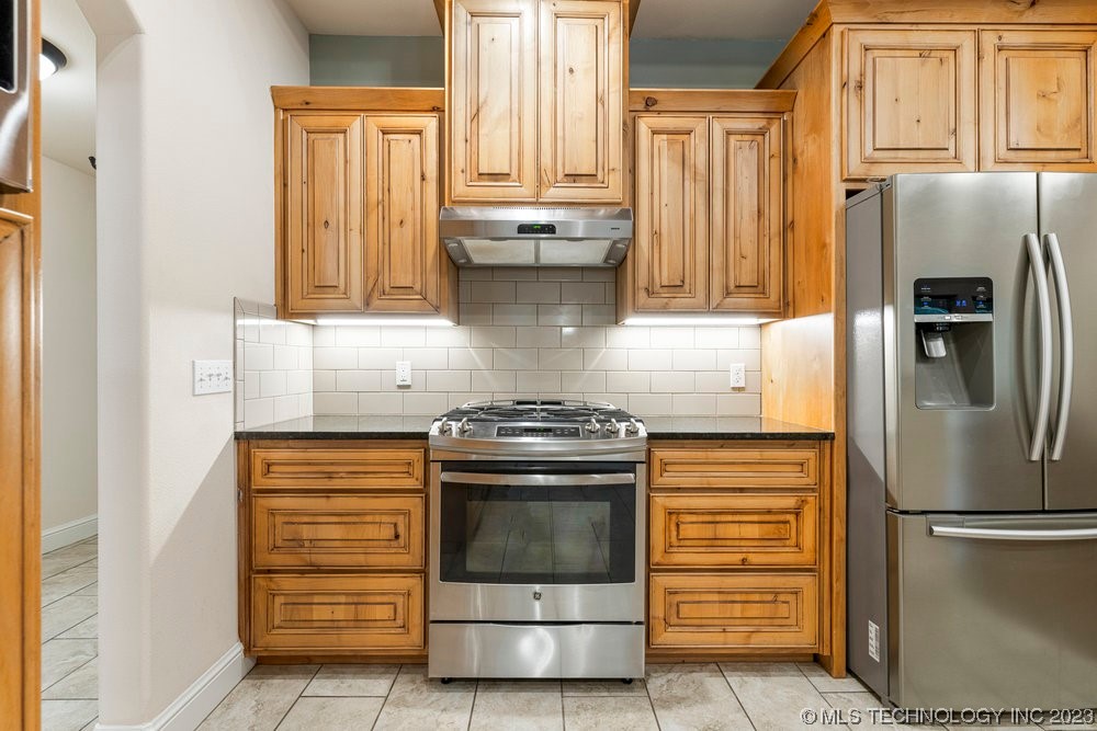 481 Lakeview Drive