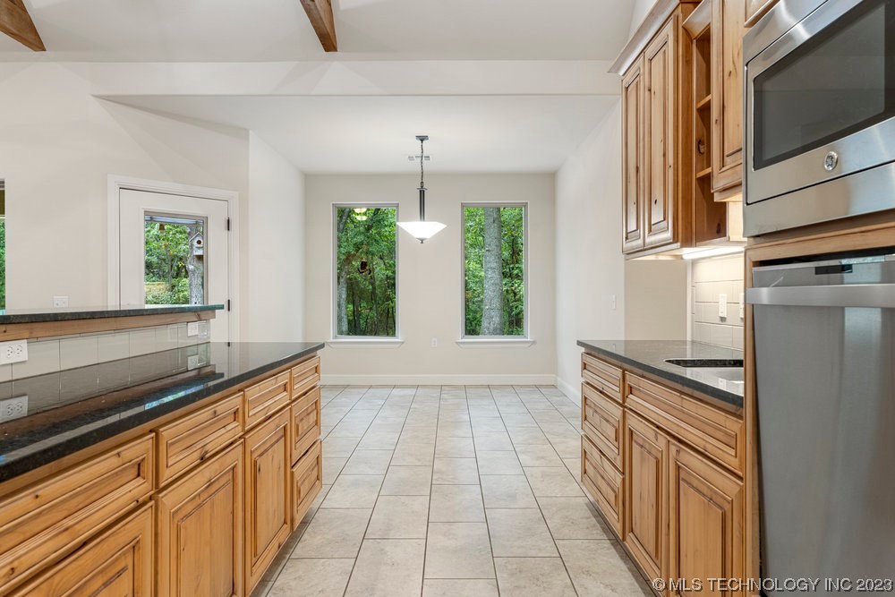 481 Lakeview Drive