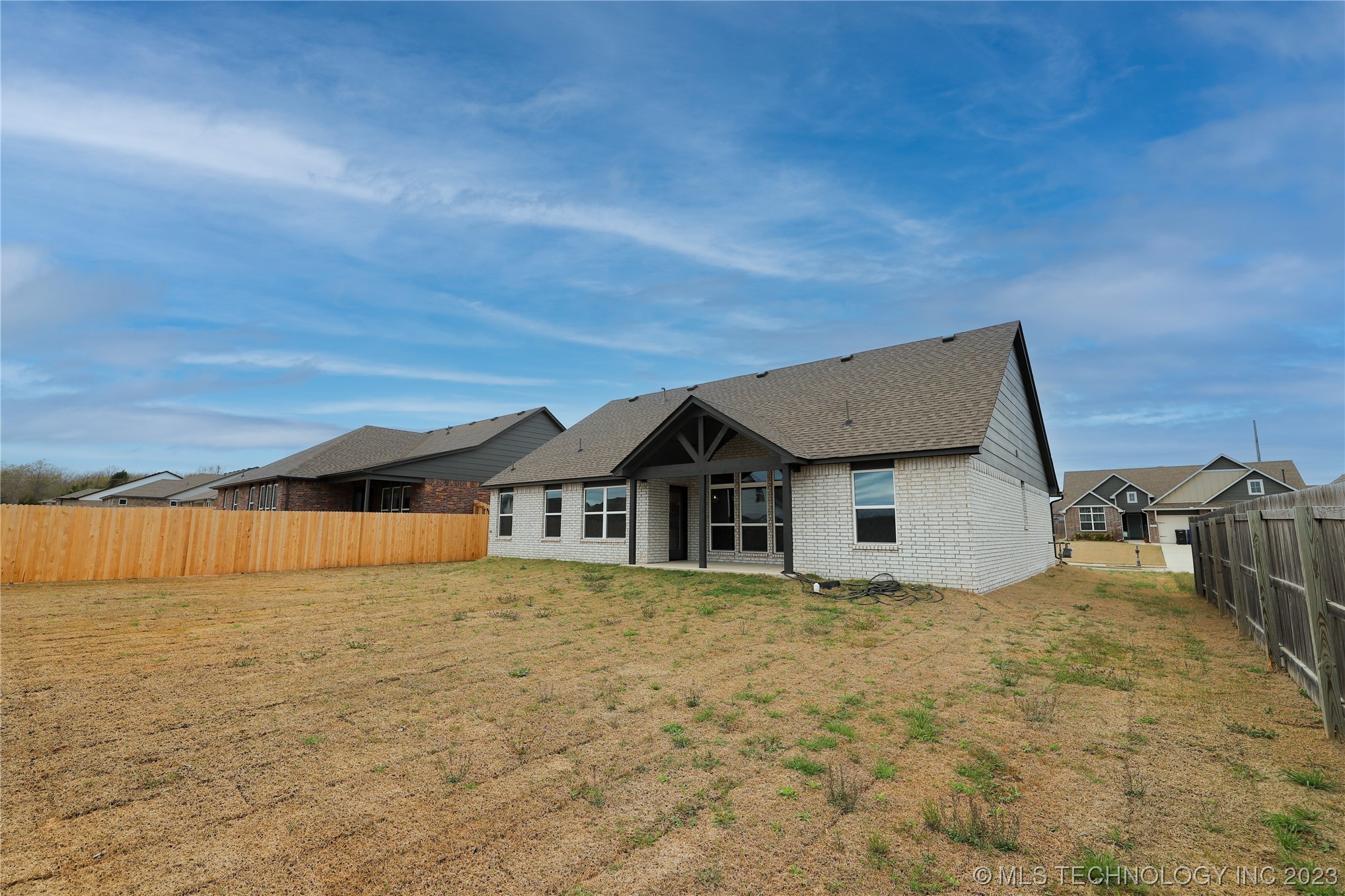 1423 E Roanoke Place