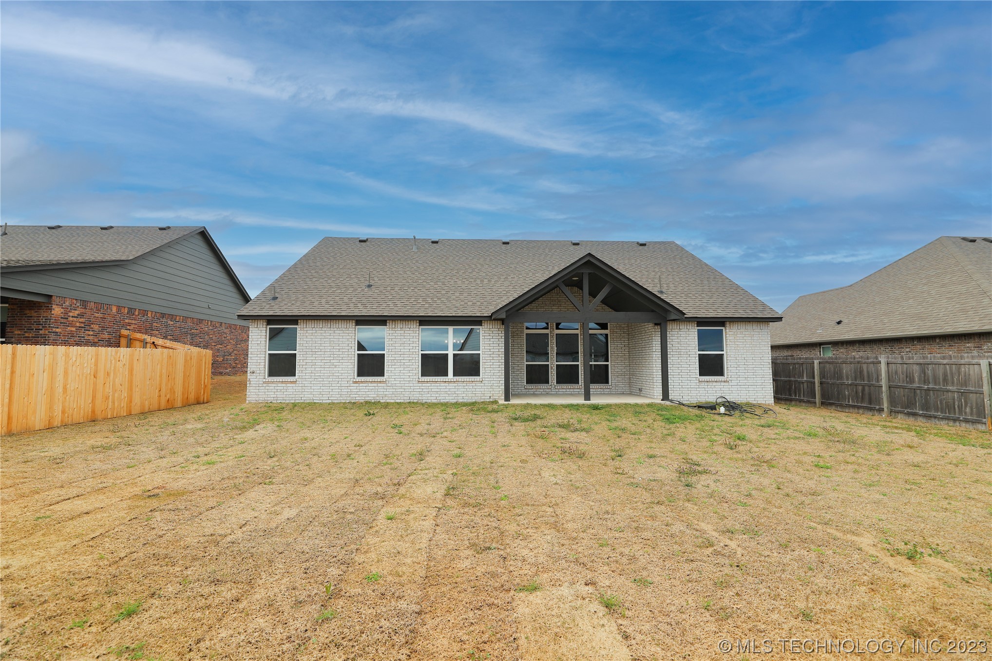1423 E Roanoke Place