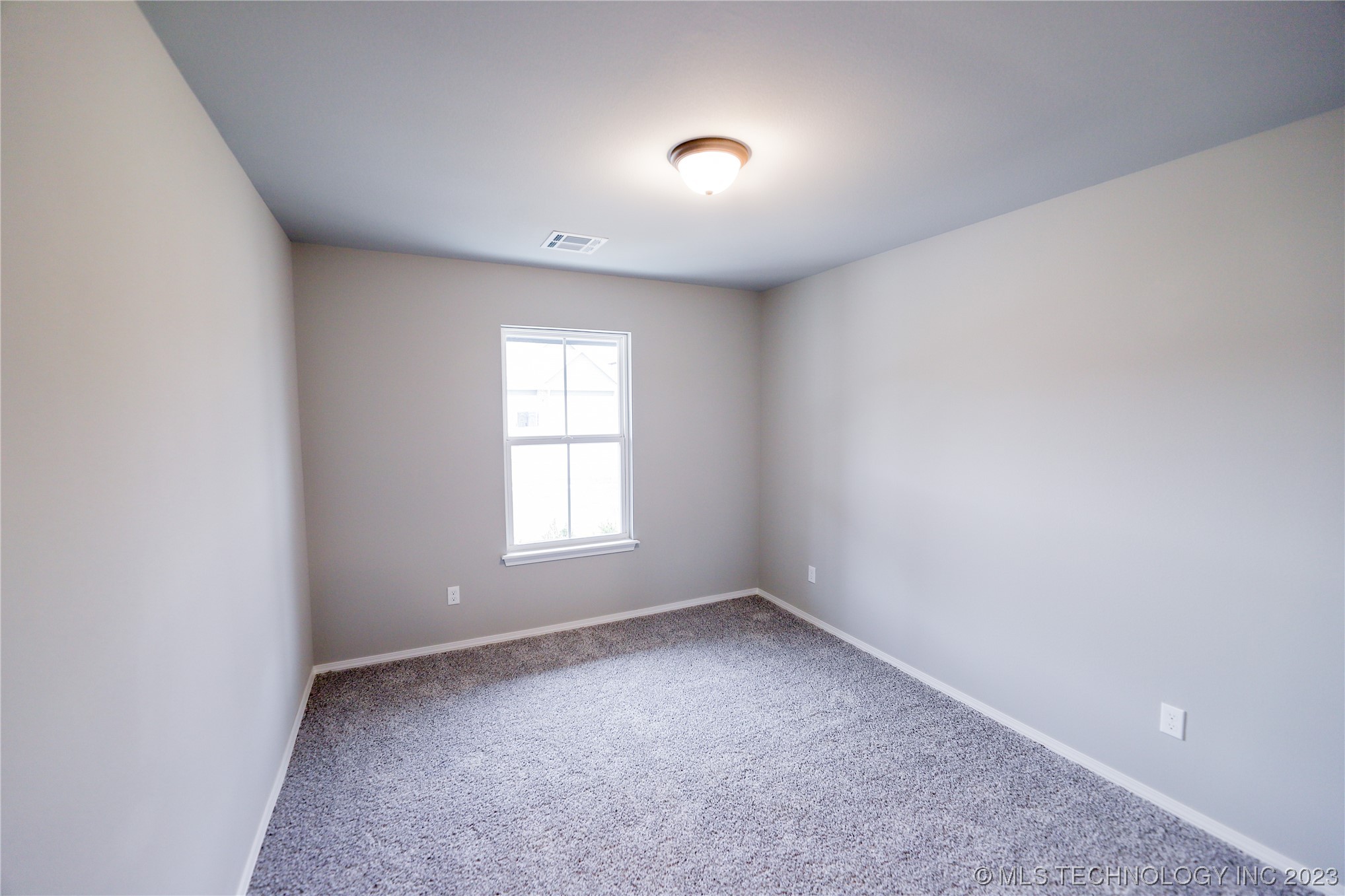 1423 E Roanoke Place