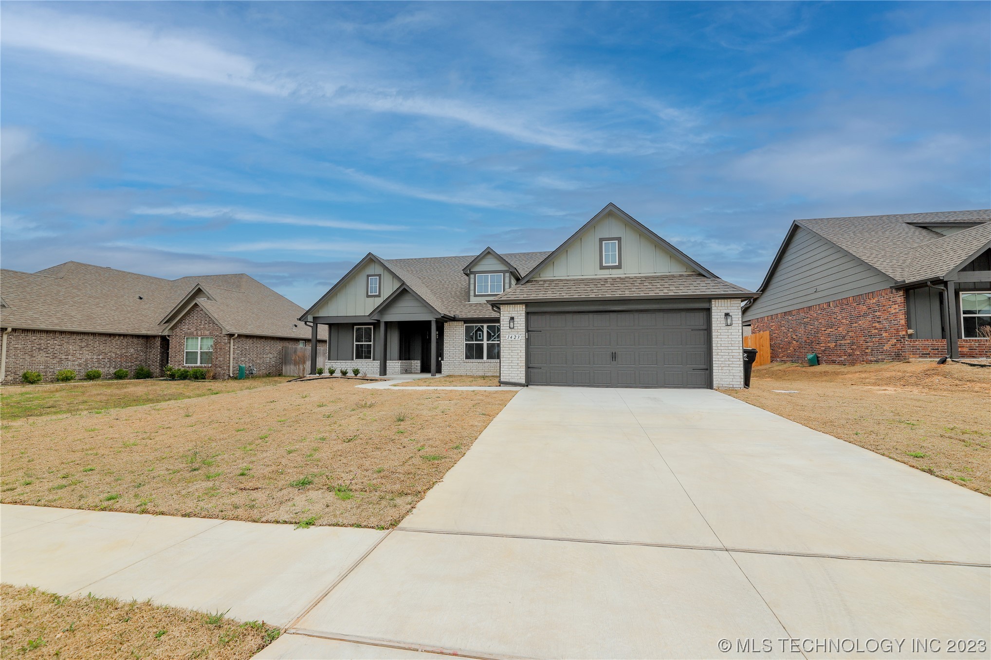 1423 E Roanoke Place