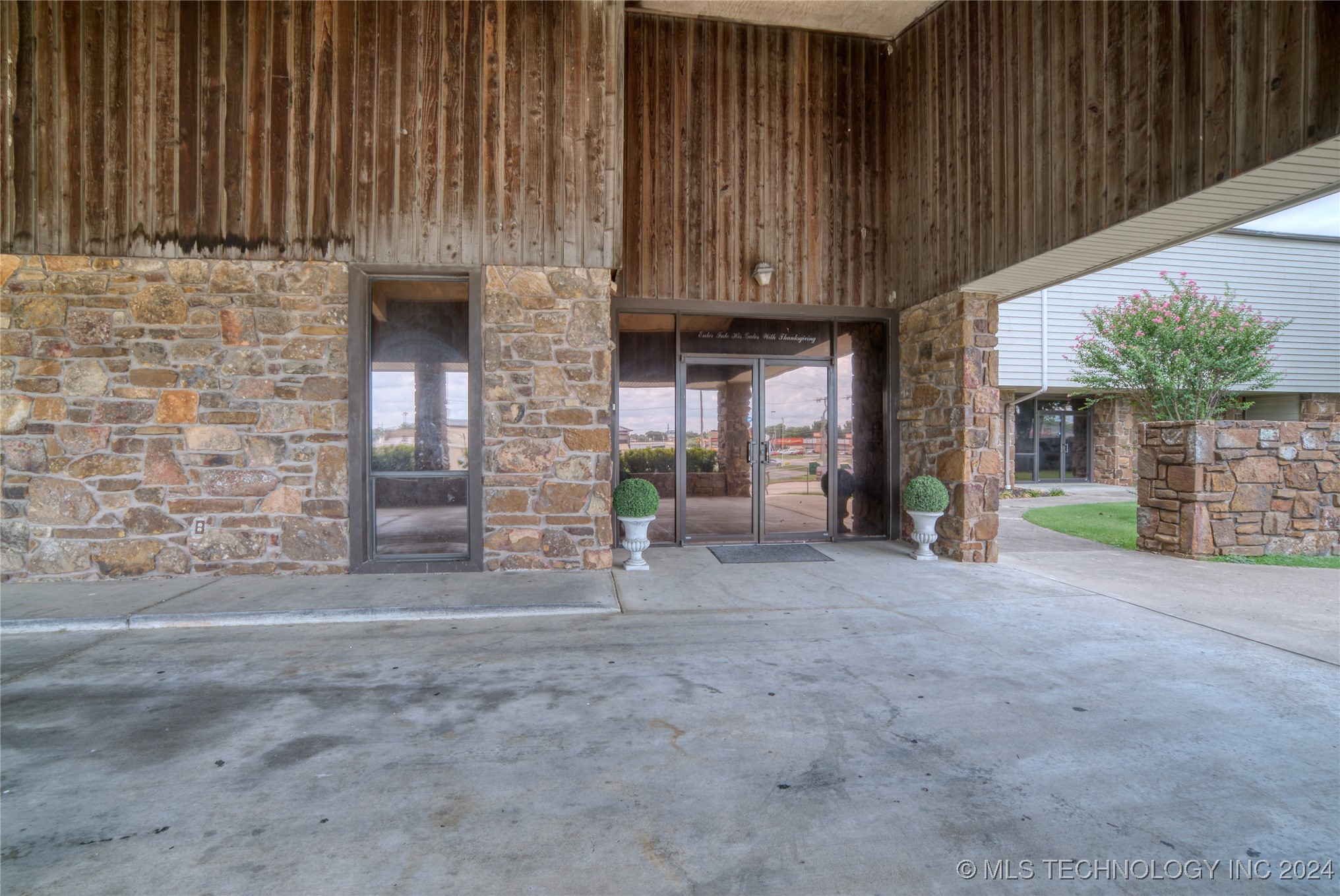 2930 S Garnett Road