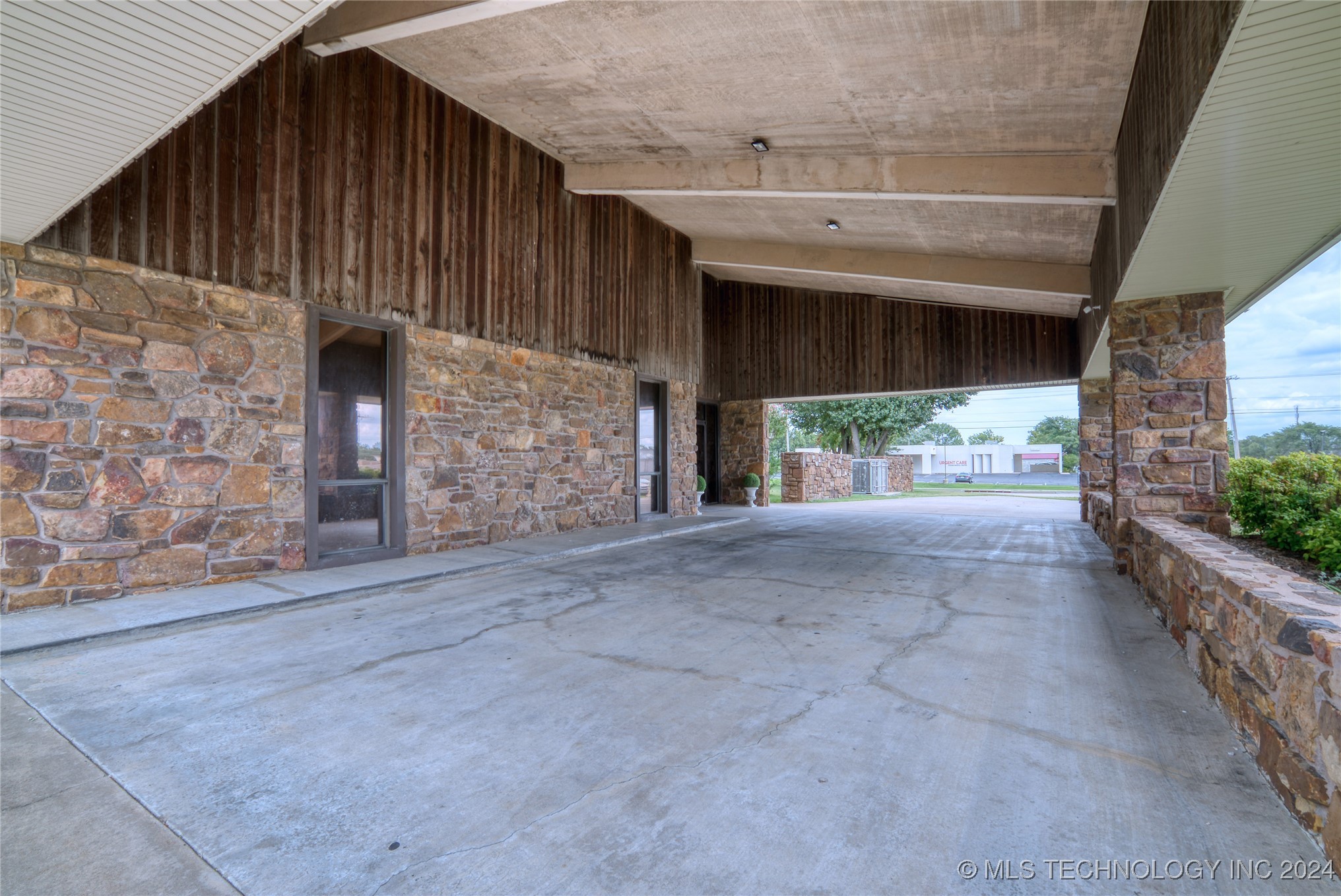 2930 S Garnett Road