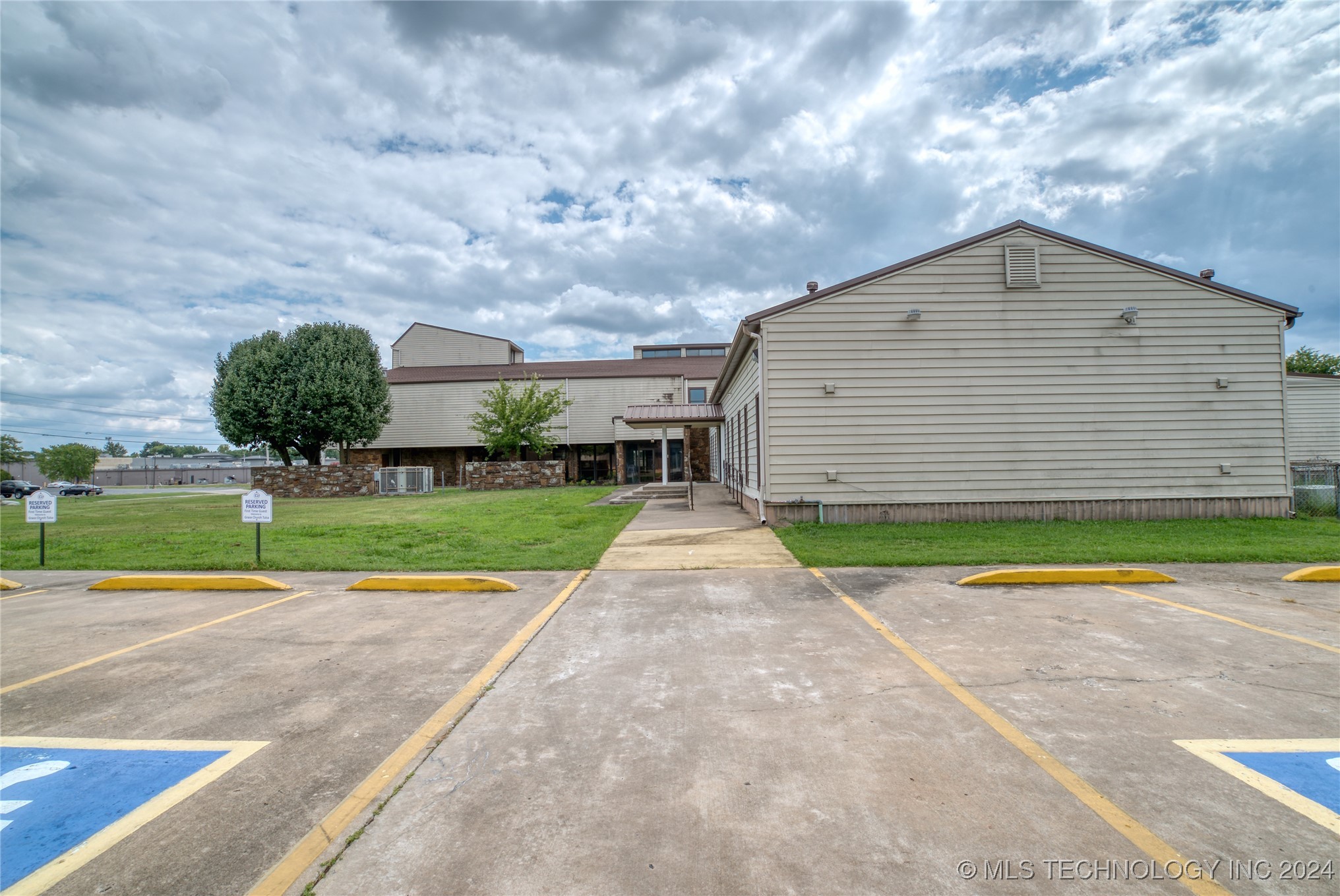 2930 S Garnett Road