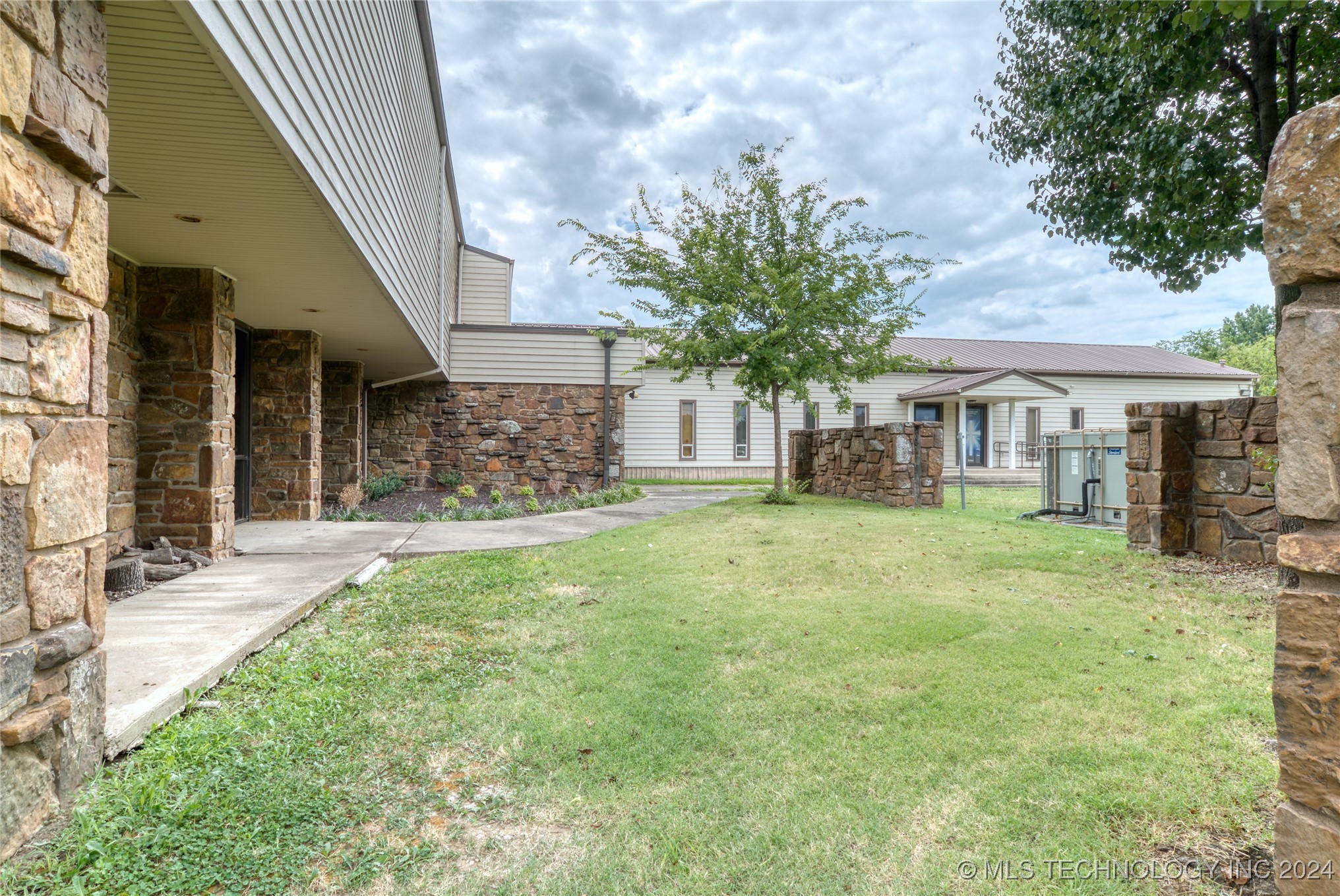 2930 S Garnett Road
