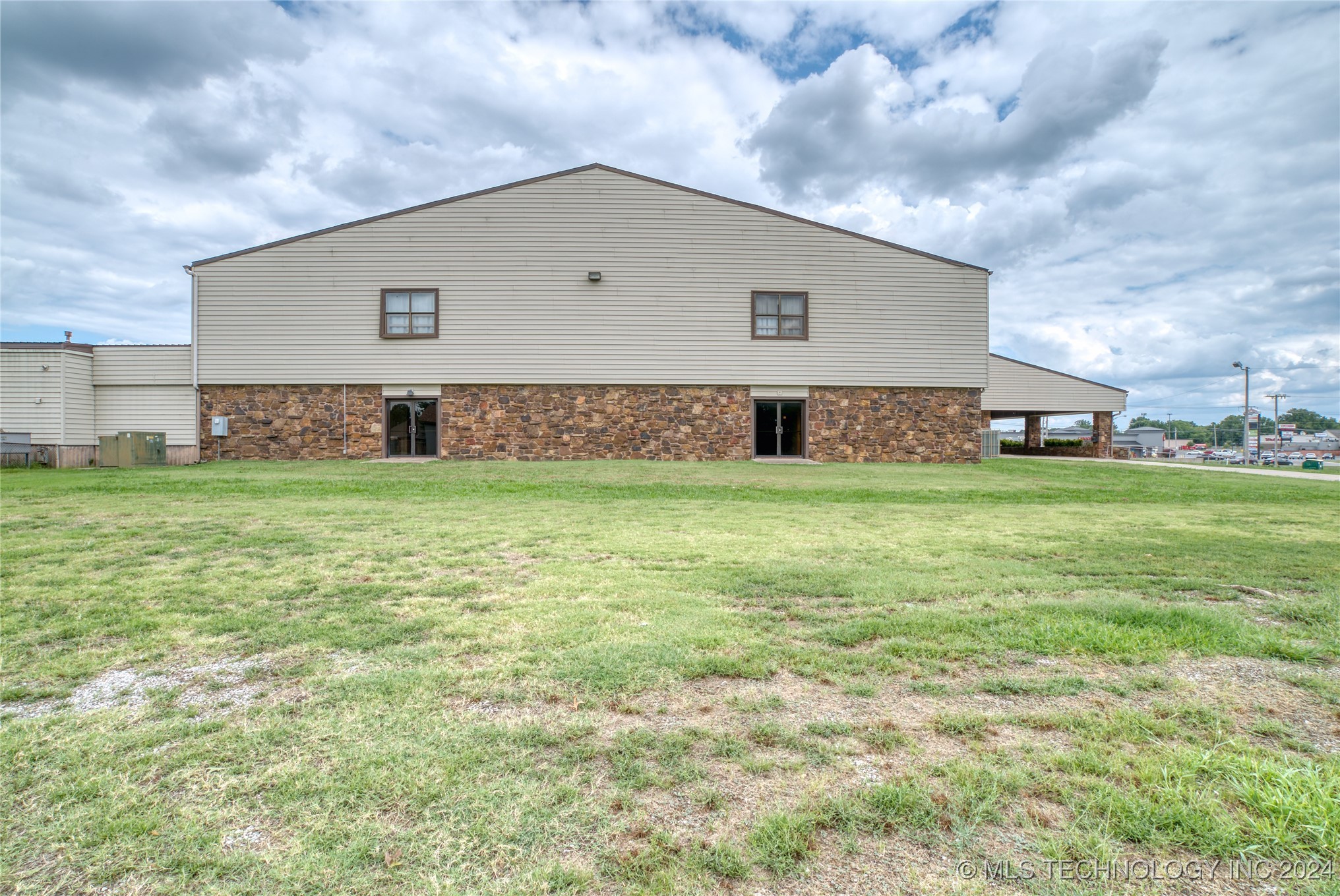 2930 S Garnett Road