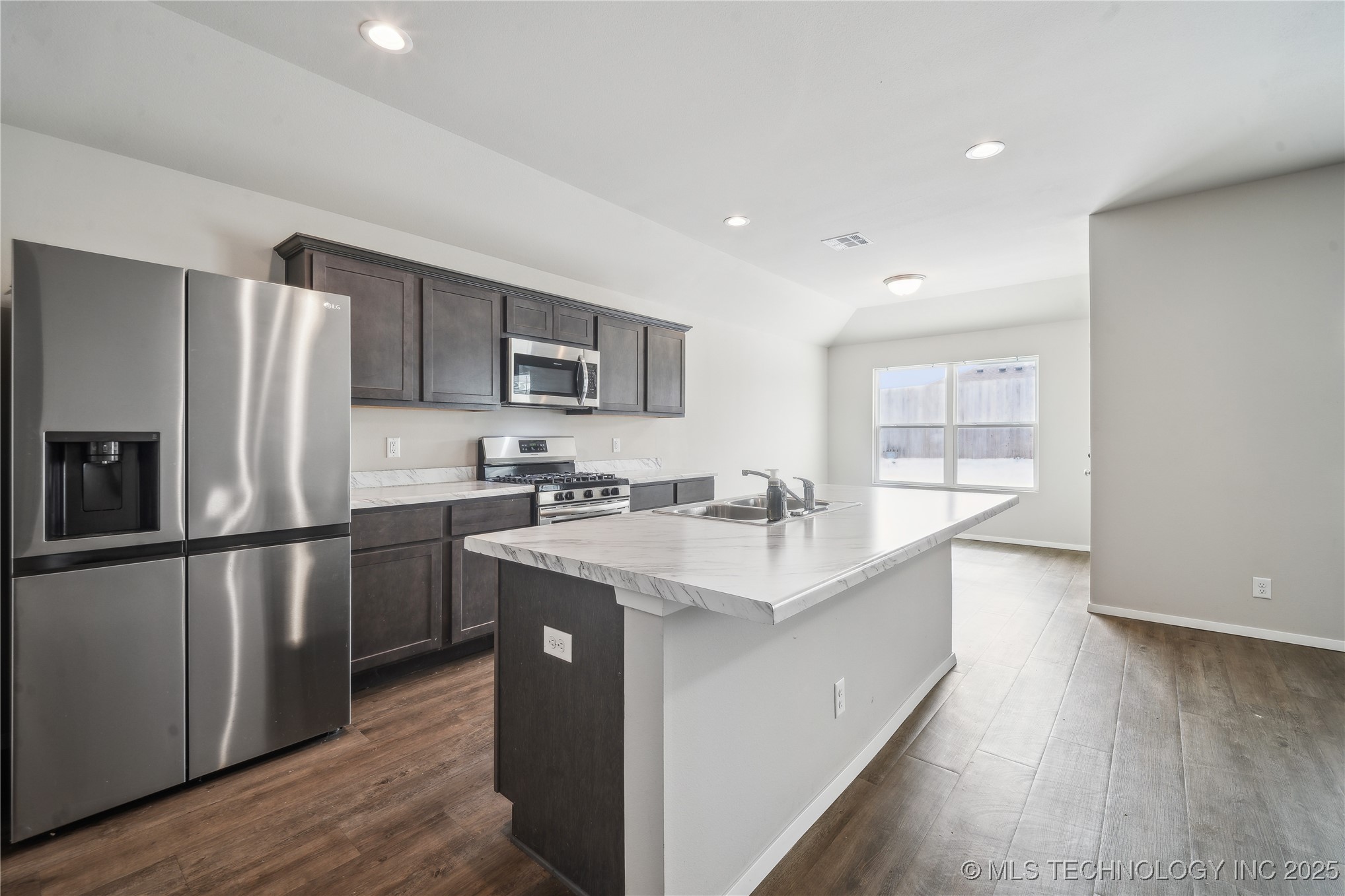 14814 E 39th Street S