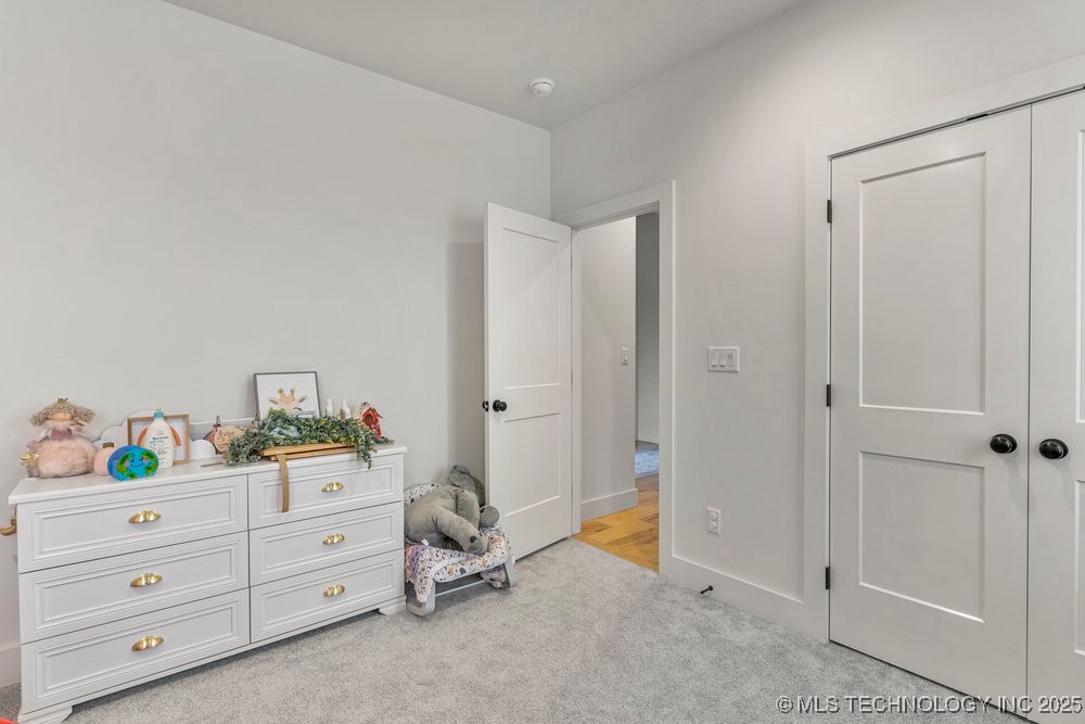 13722 S 20th Place E
