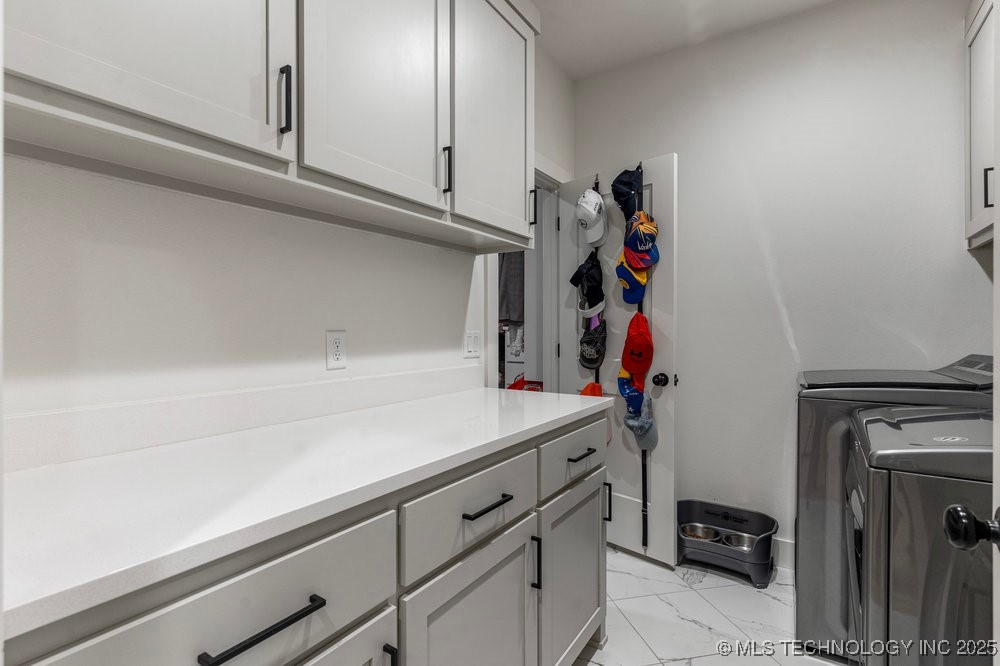 13722 S 20th Place E