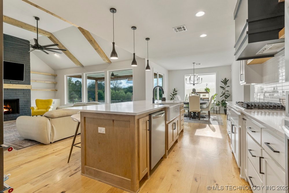 13722 S 20th Place E