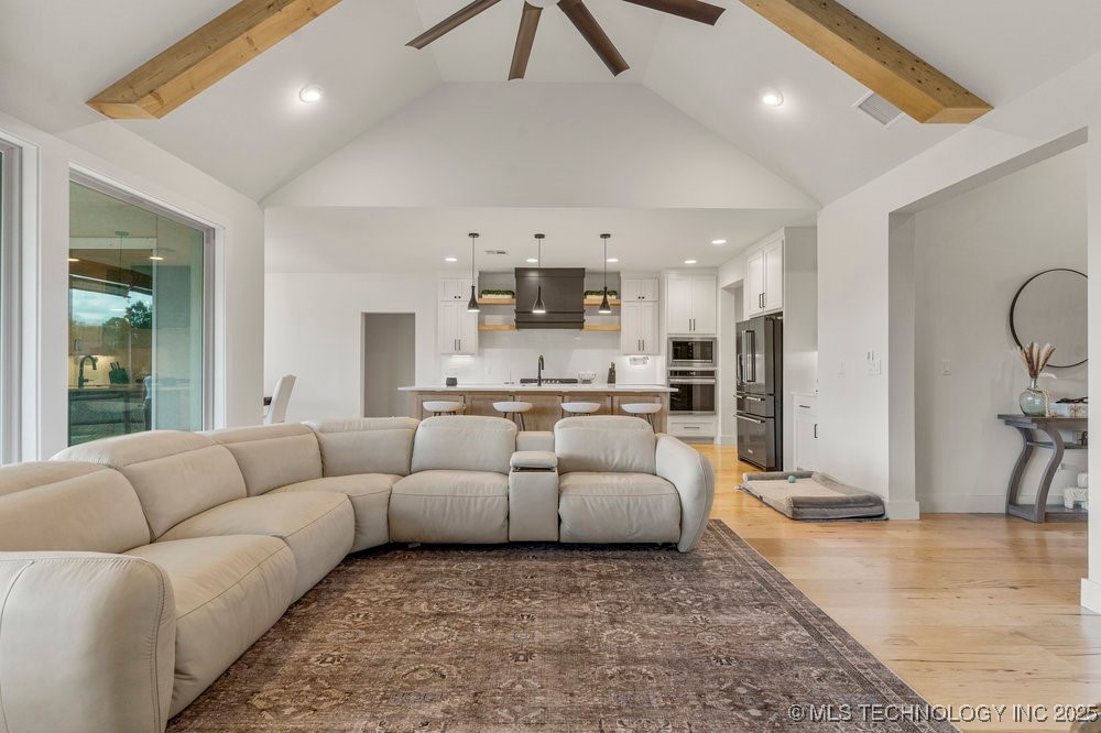 13722 S 20th Place E