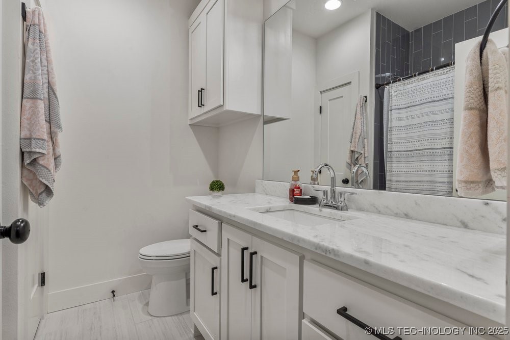 13722 S 20th Place E