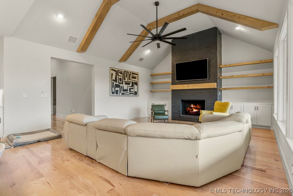 13722 S 20th Place E