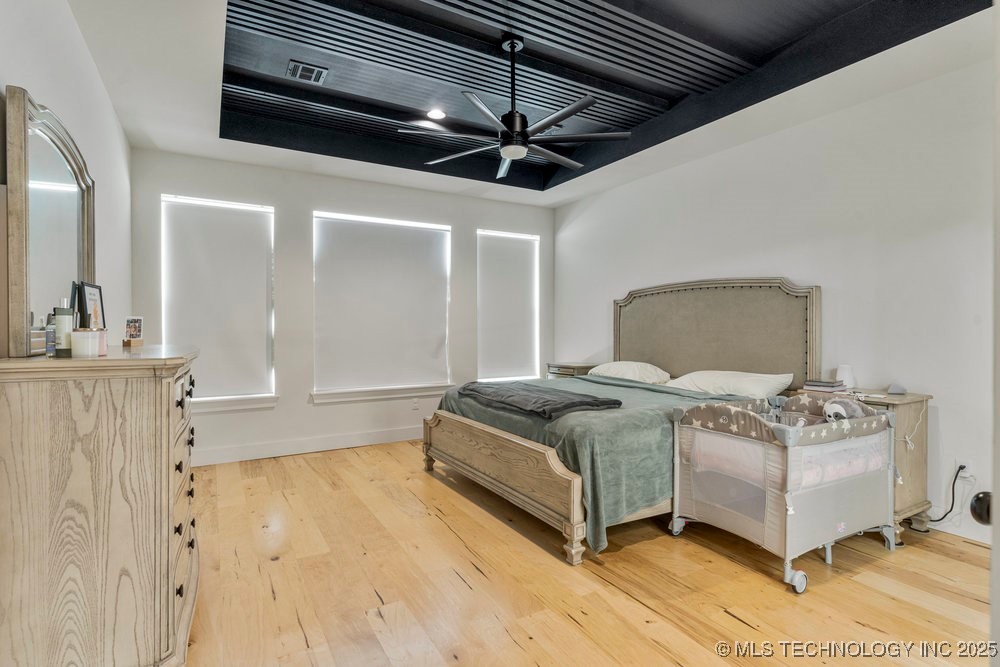 13722 S 20th Place E
