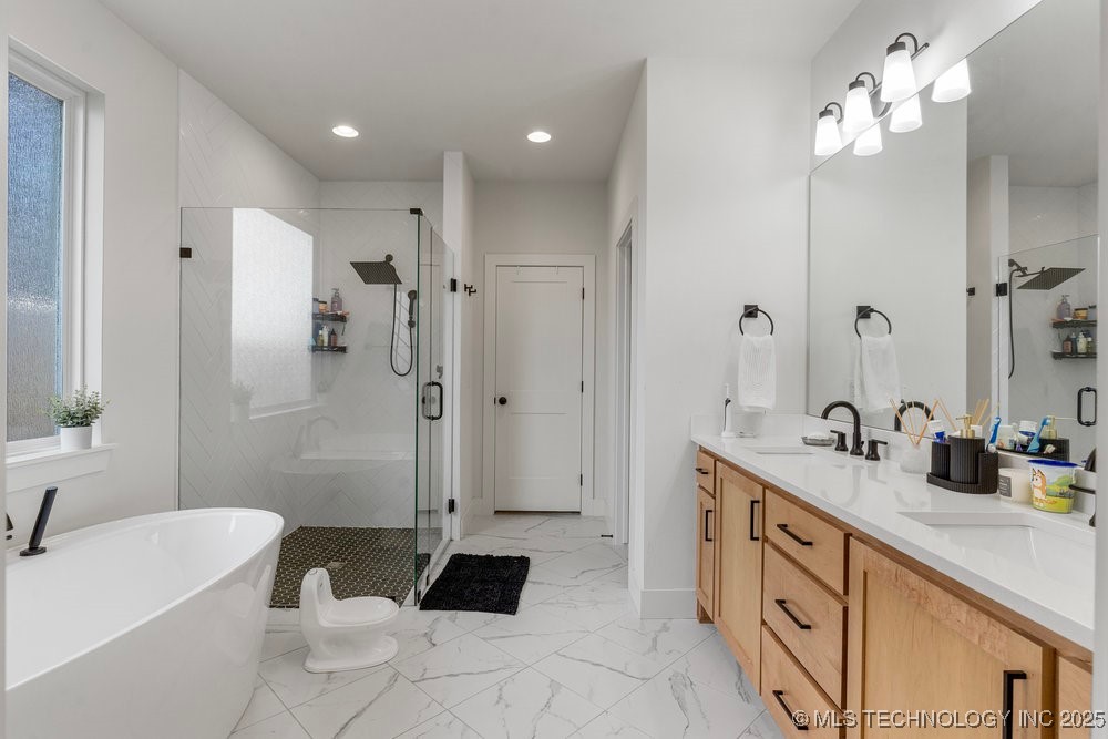 13722 S 20th Place E