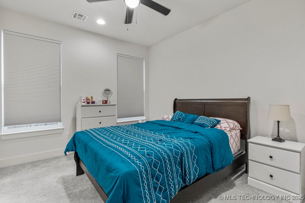 13722 S 20th Place E
