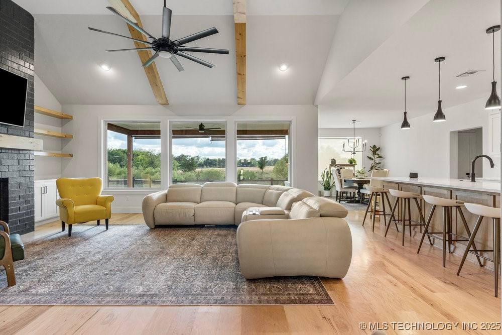 13722 S 20th Place E