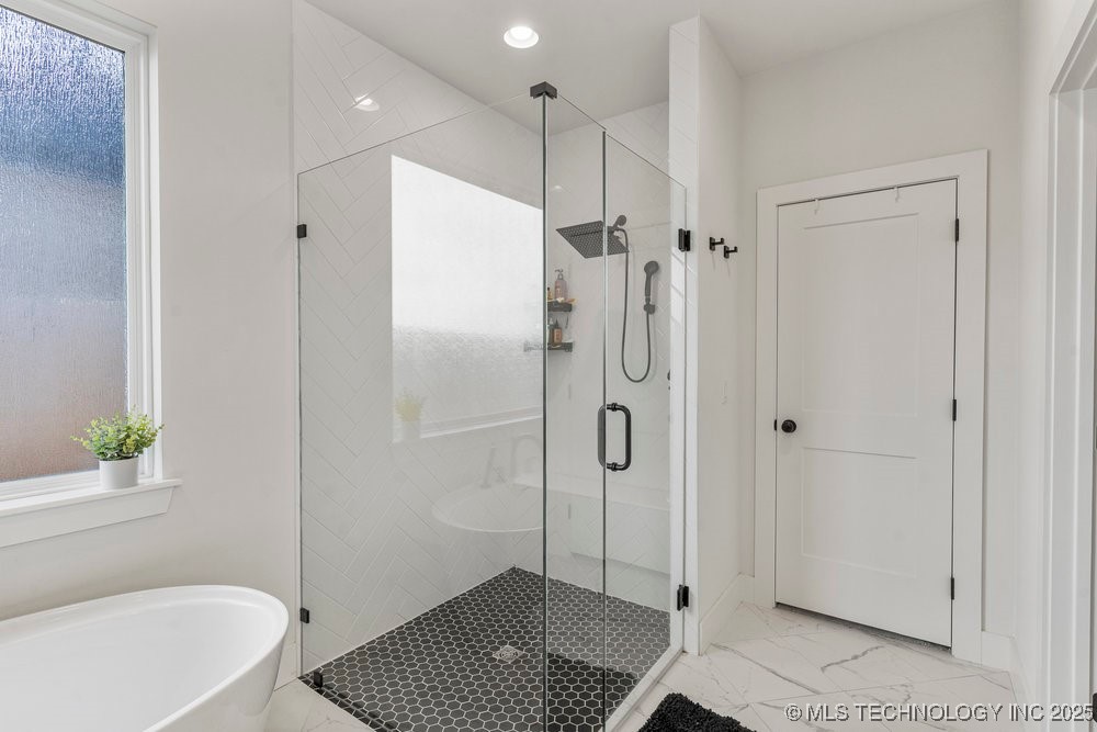 13722 S 20th Place E