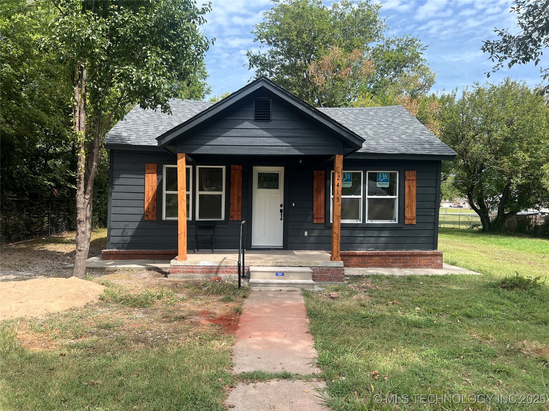 2415 E 29th Street North