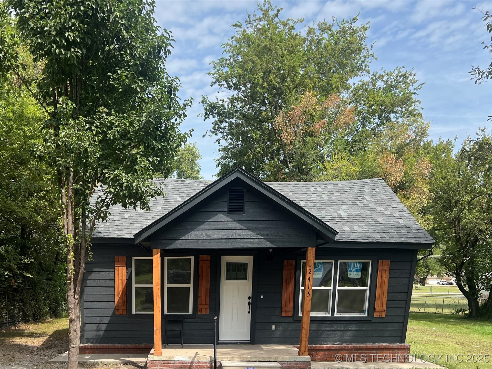 2415 E 29th Street North