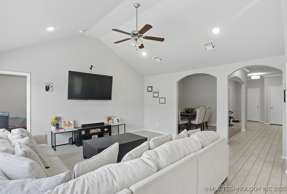 1917 E Van Buren Street