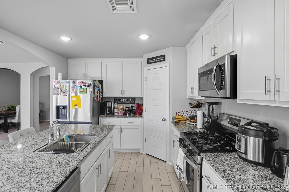 1917 E Van Buren Street