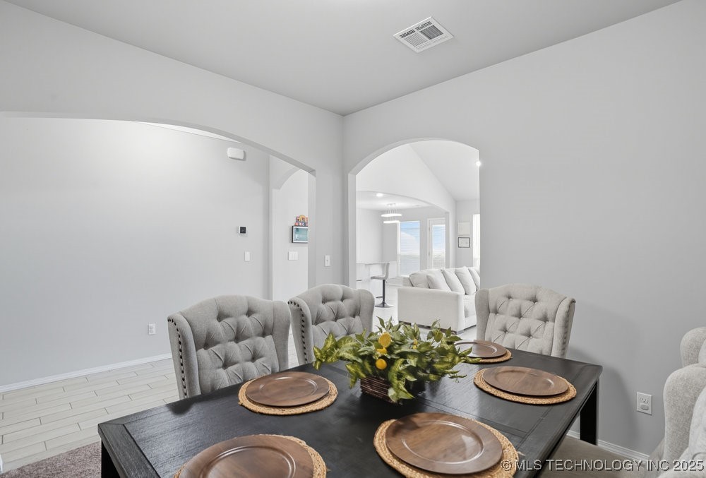 1917 E Van Buren Street