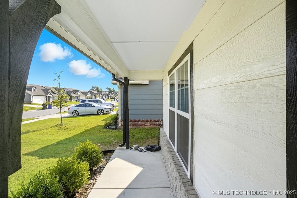 1917 E Van Buren Street